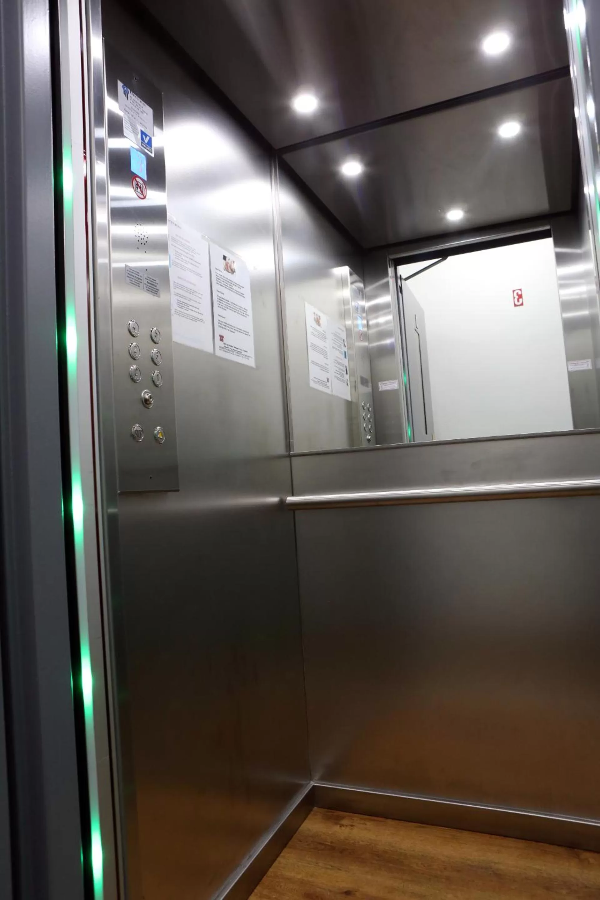 elevator in Sun Hotel