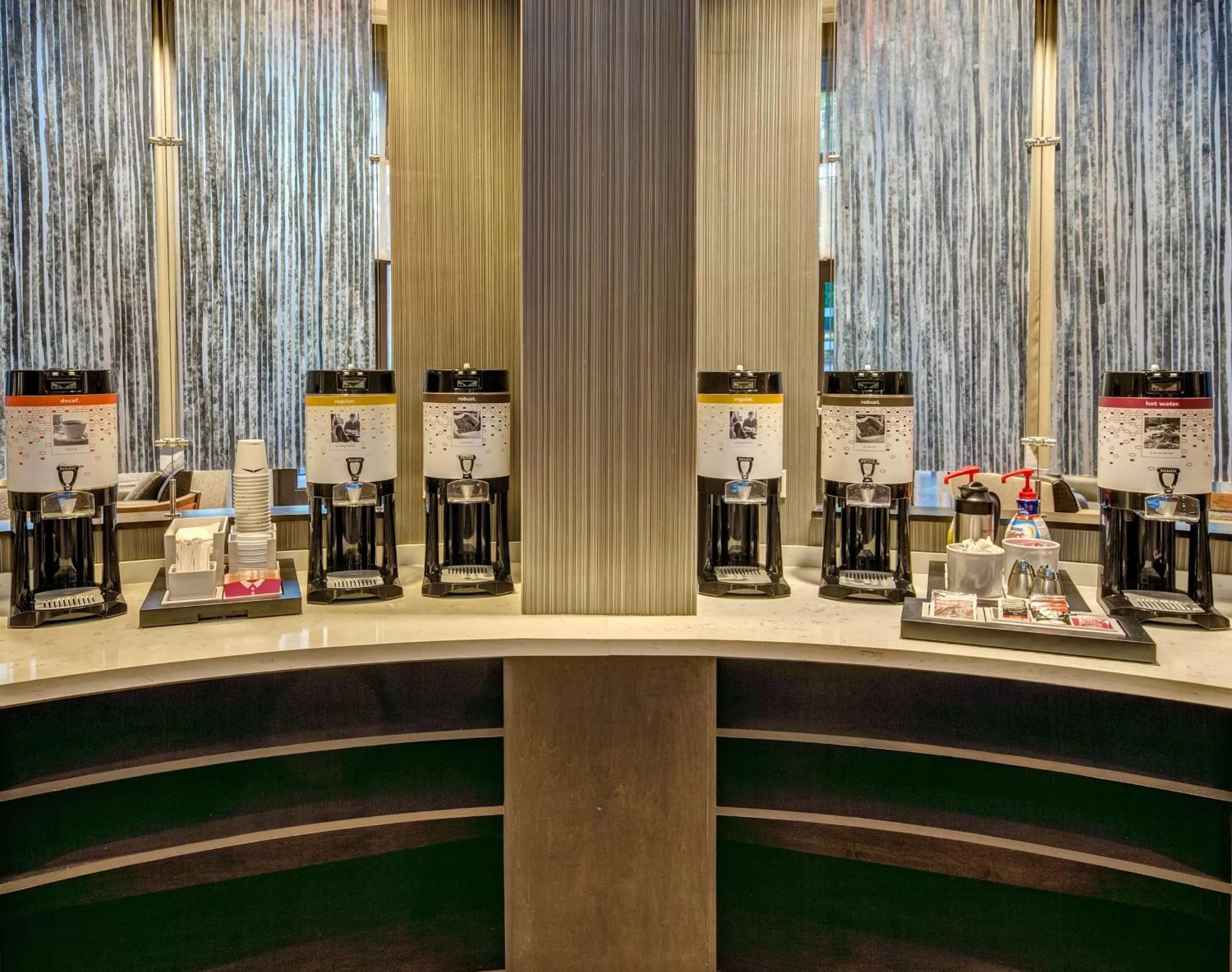 Restaurant/places to eat in Hampton Inn & Suites Memphis Germantown