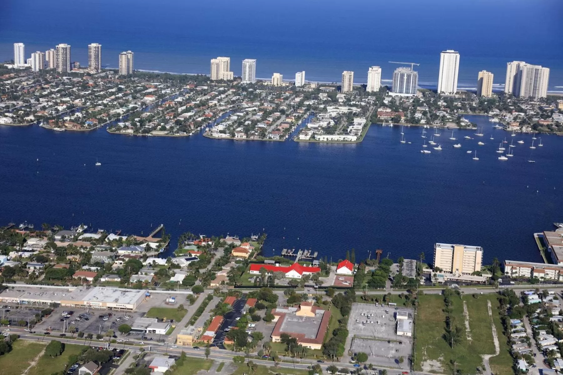 Bird's eye view in Travel Inn of Riviera Beach