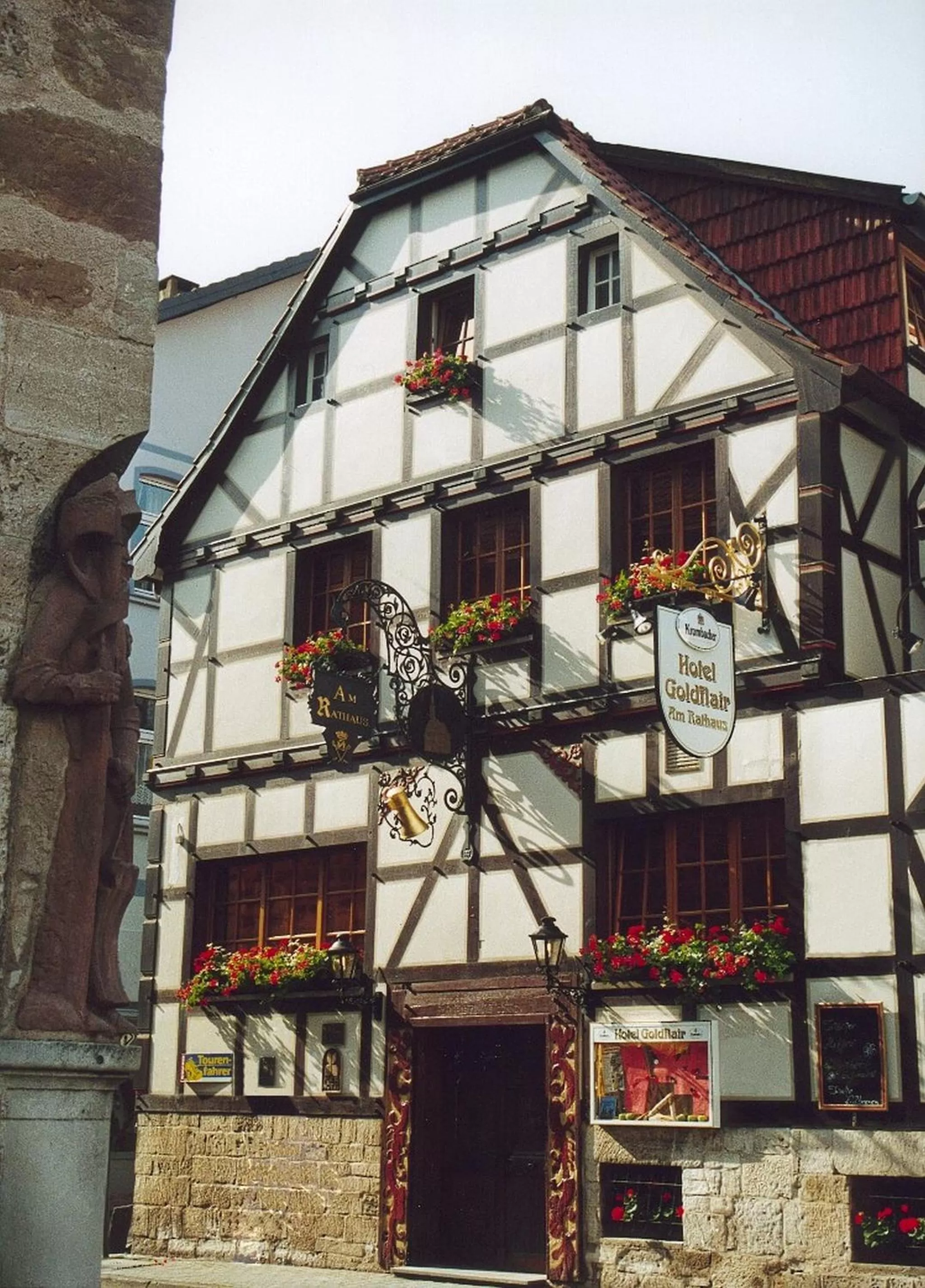 Property building in Hotel Goldflair am Rathaus