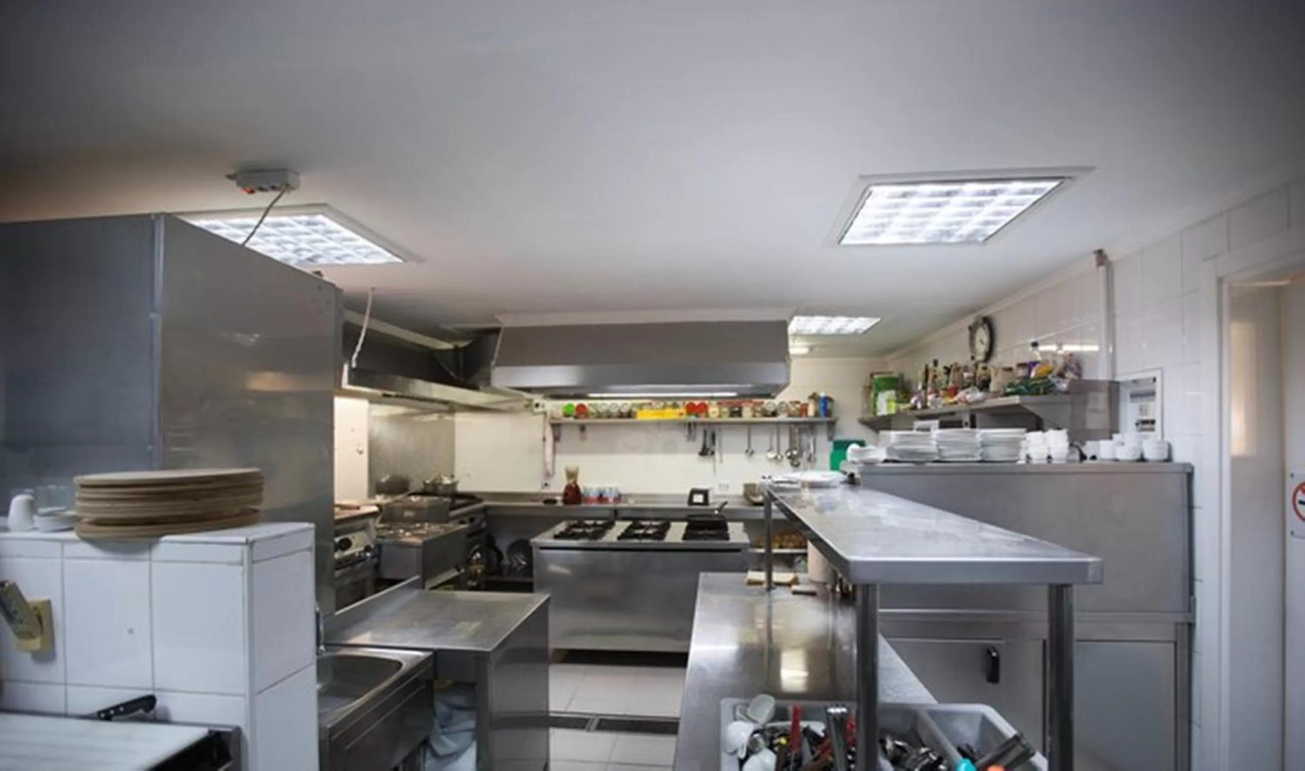 Food and drinks, Restaurant/Places to Eat in Conny's Hotel (Adult Only) +18