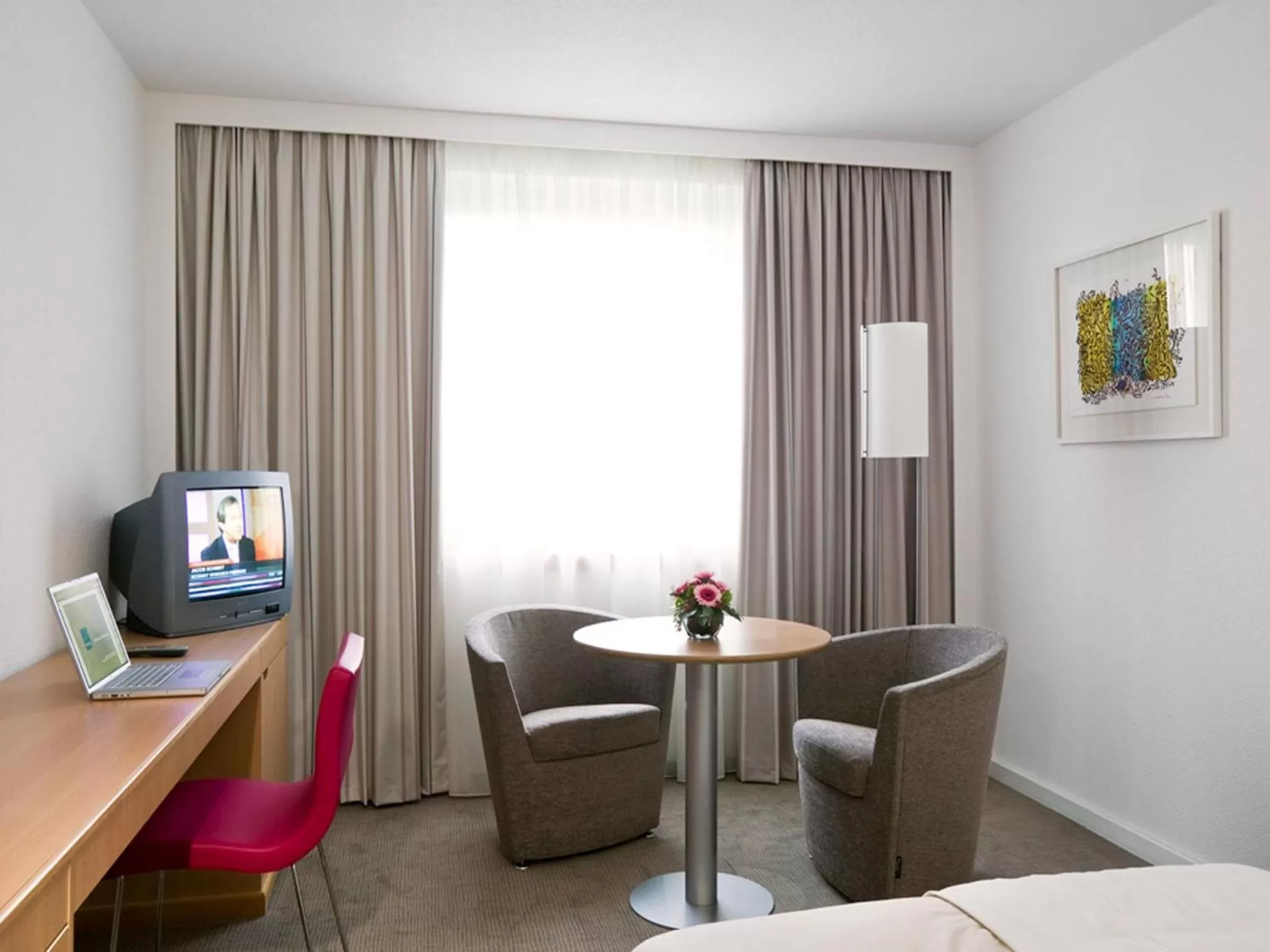 Decorative detail in Novotel Düsseldorf City West