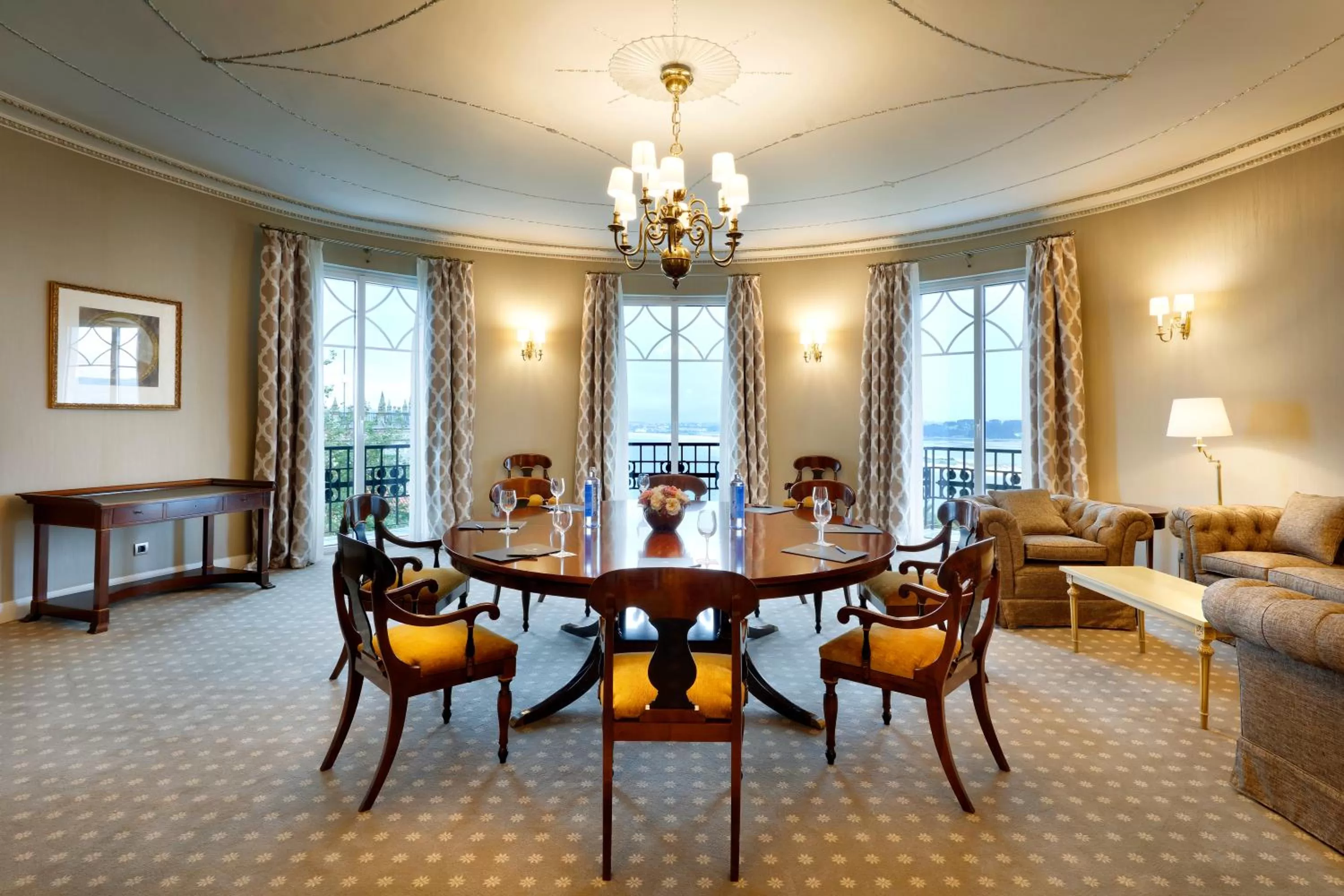 Seating area in Eurostars Hotel Real