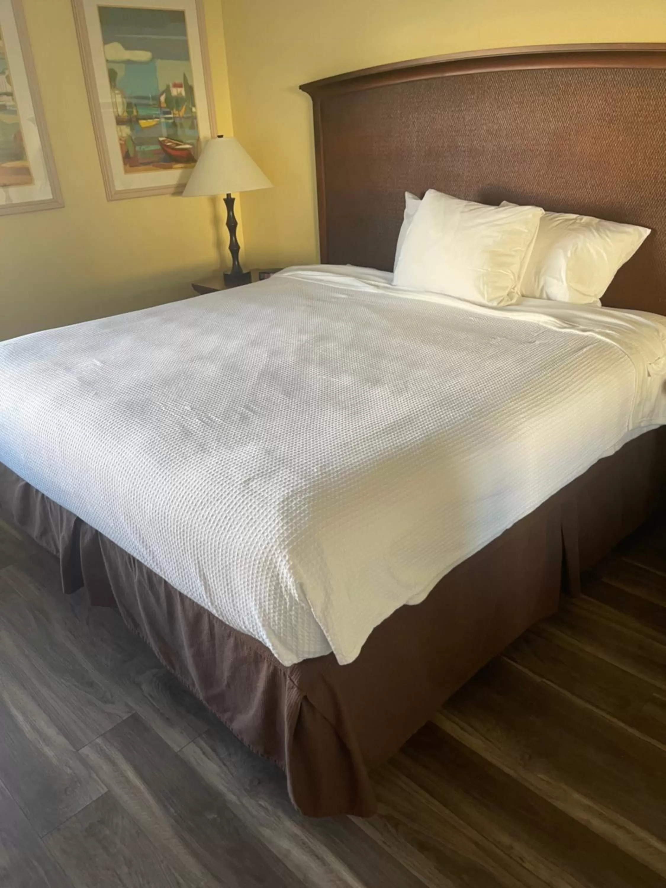 Bed in Club Destin Condos