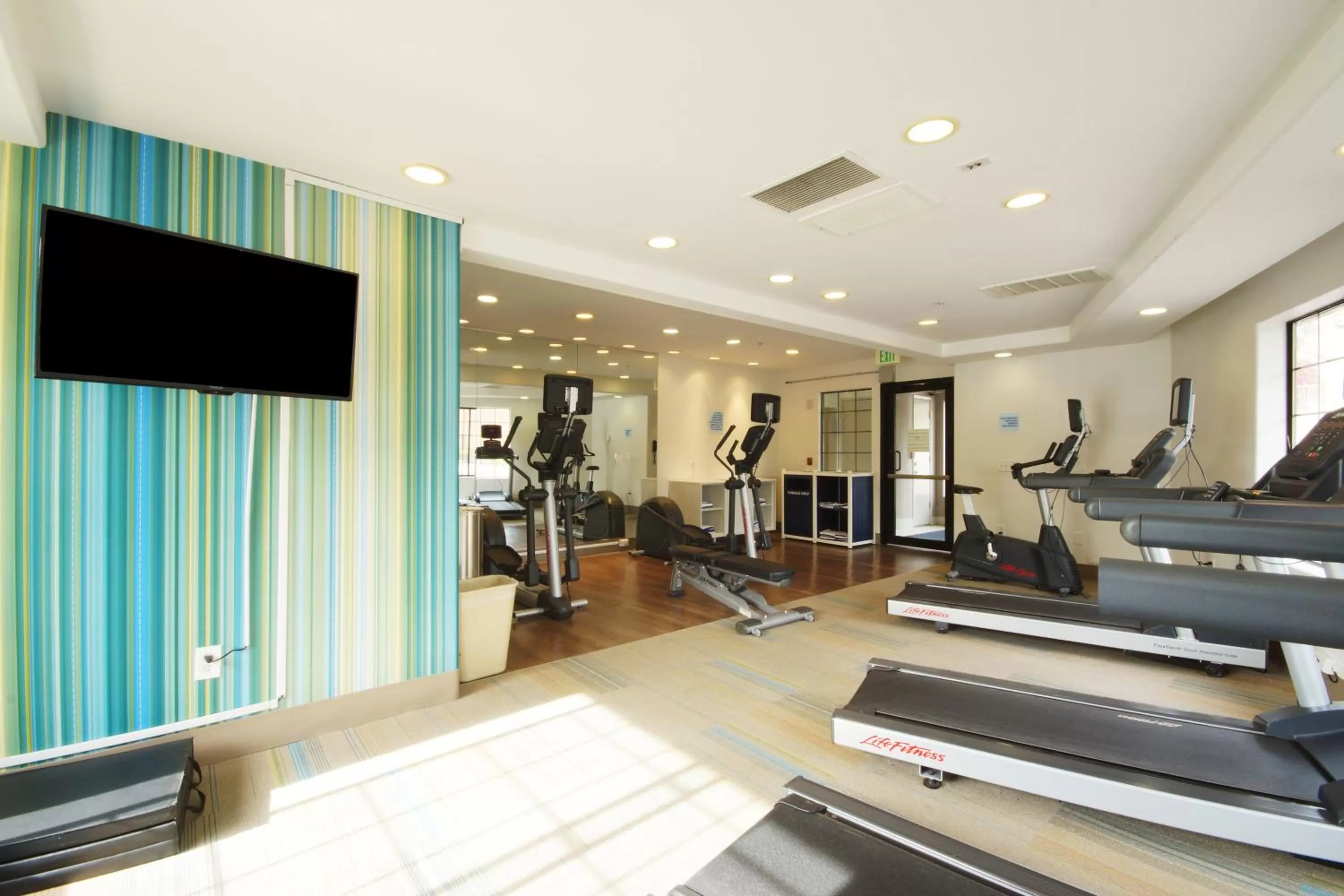 Fitness centre/facilities in Holiday Inn Express Mira Mesa San Diego by IHG