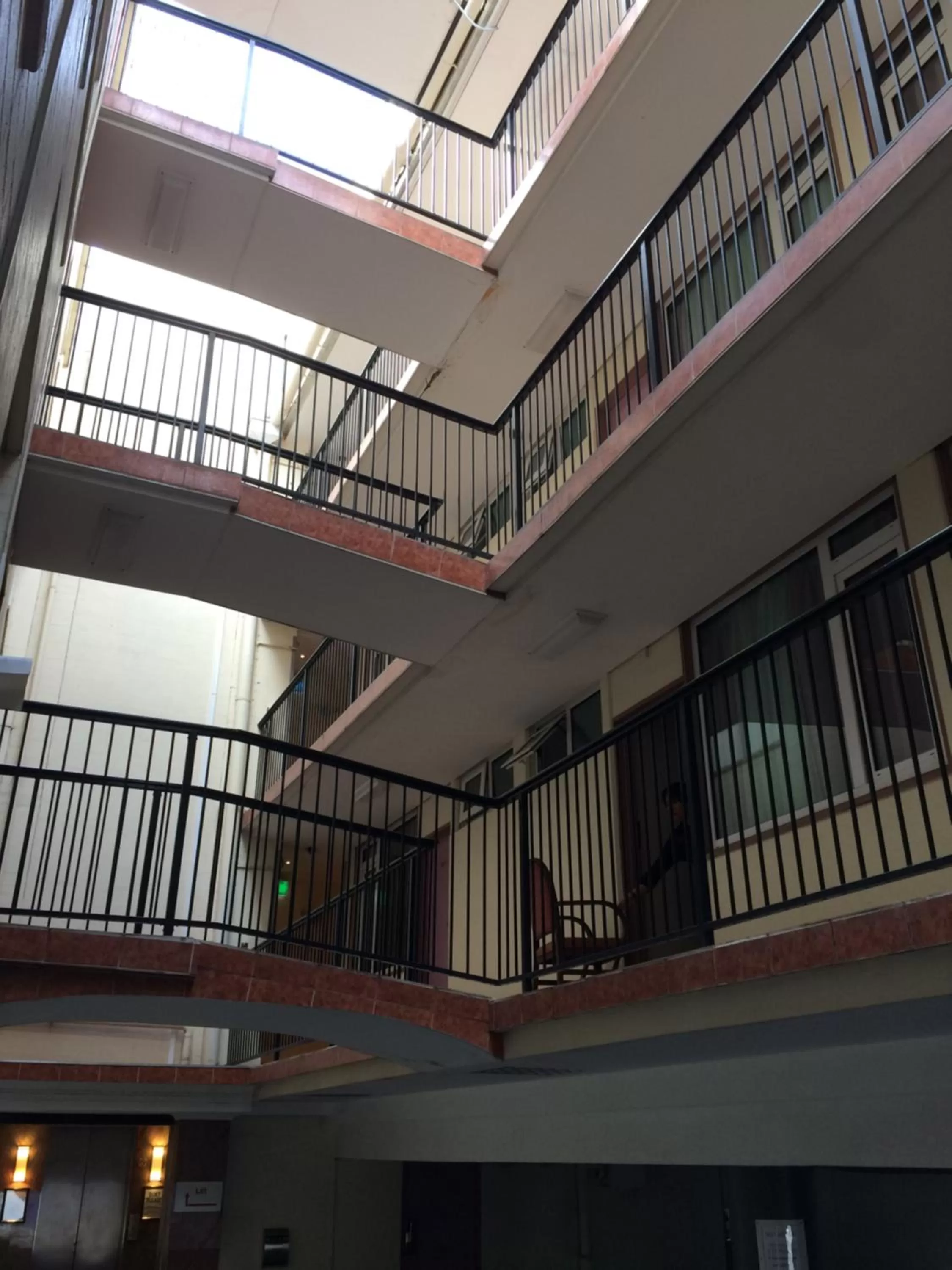 Property building in Edgecliff Lodge Motel