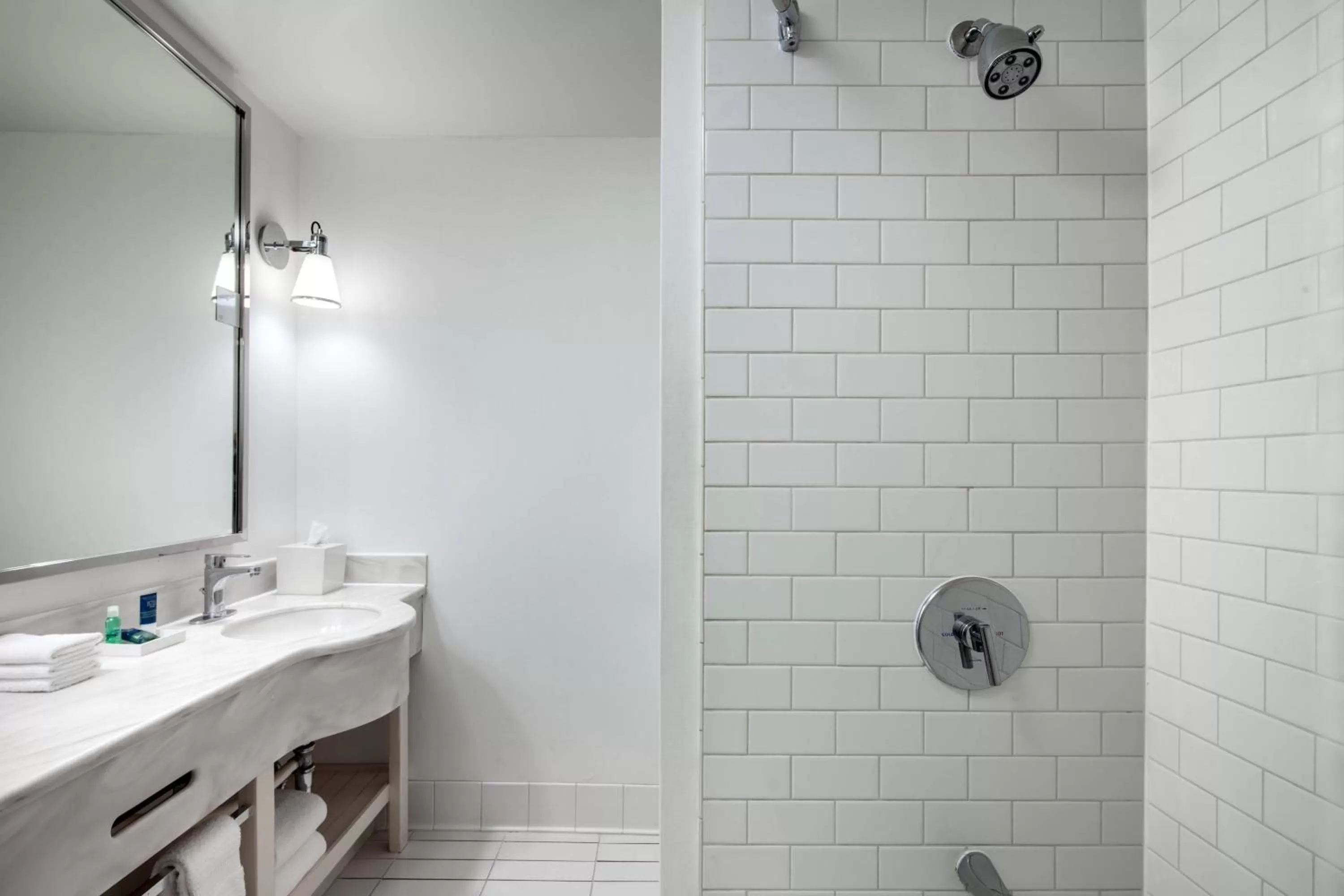 Bathroom in Four Points by Sheraton Los Angeles International Airport