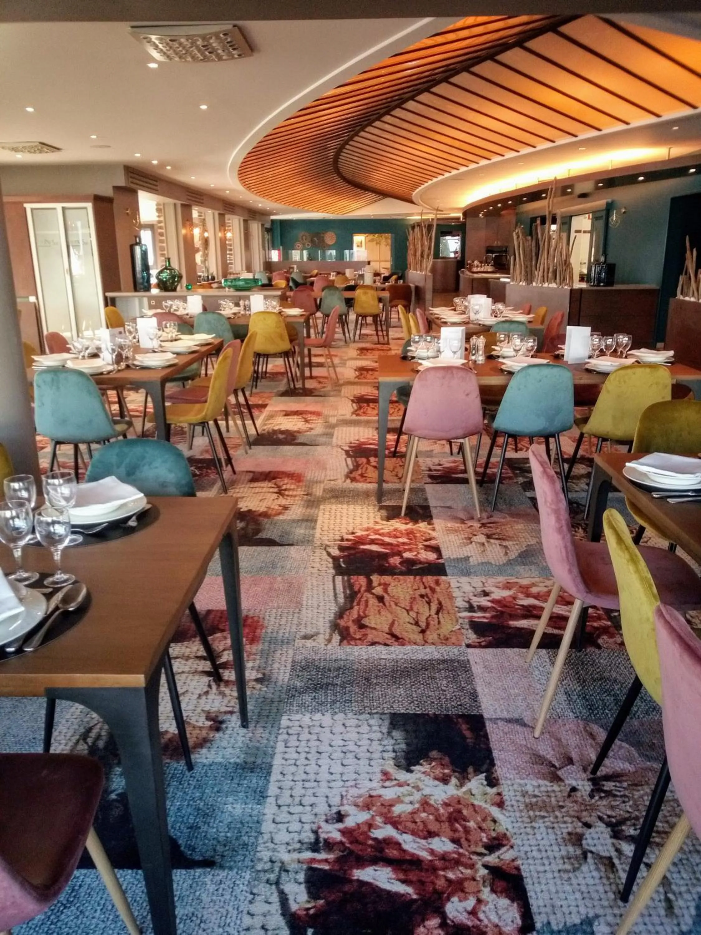 Restaurant/places to eat in Mercure Mont Saint Michel