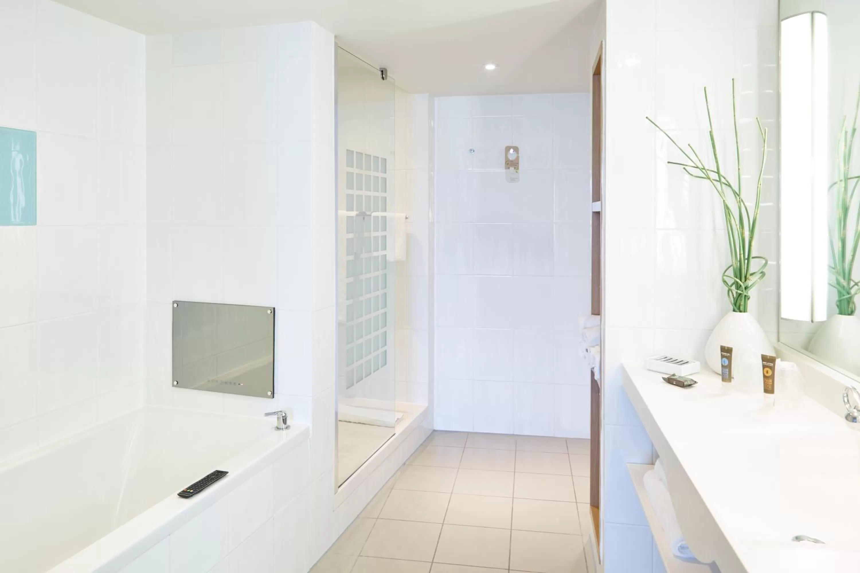 Bathroom in Novotel Liverpool Centre