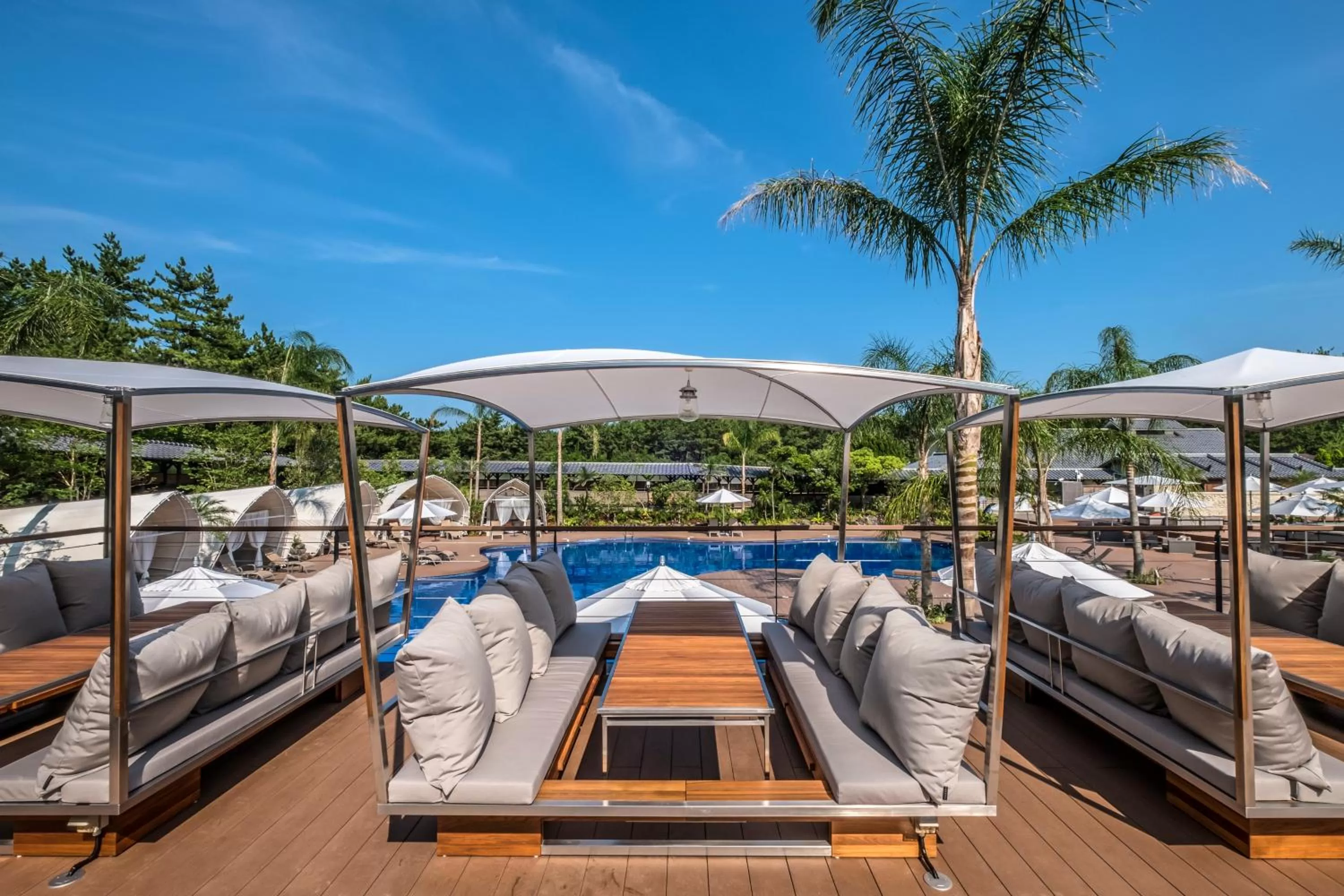 BBQ facilities in Phoenix Seagaia Ocean Tower