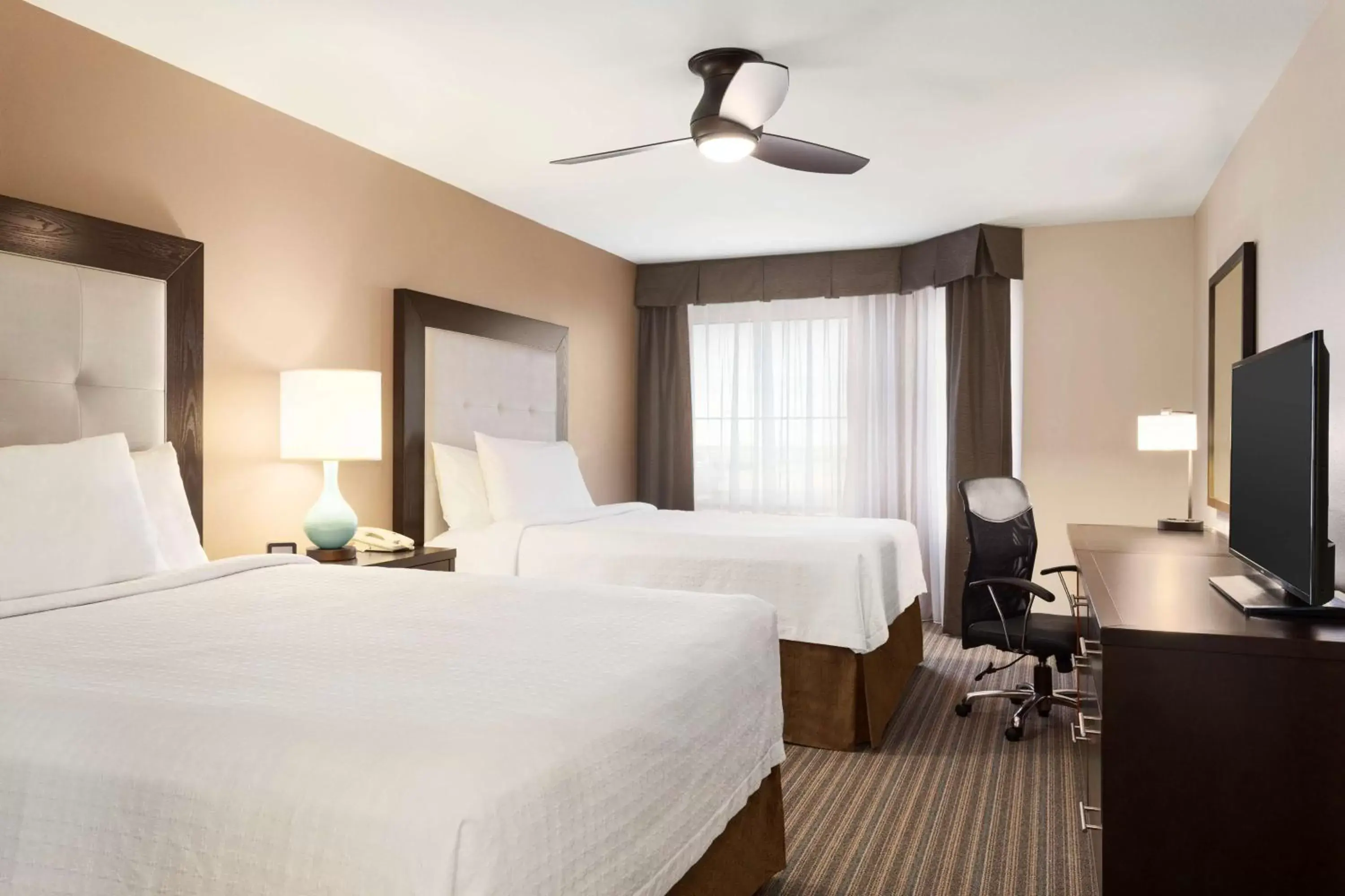 One-Bedroom Queen Suite - Non-Smoking in Homewood Suites by Hilton Fargo One-Bedroom Queen Suite - Non-Smoking in Homewood Suites by Hilton Fargo