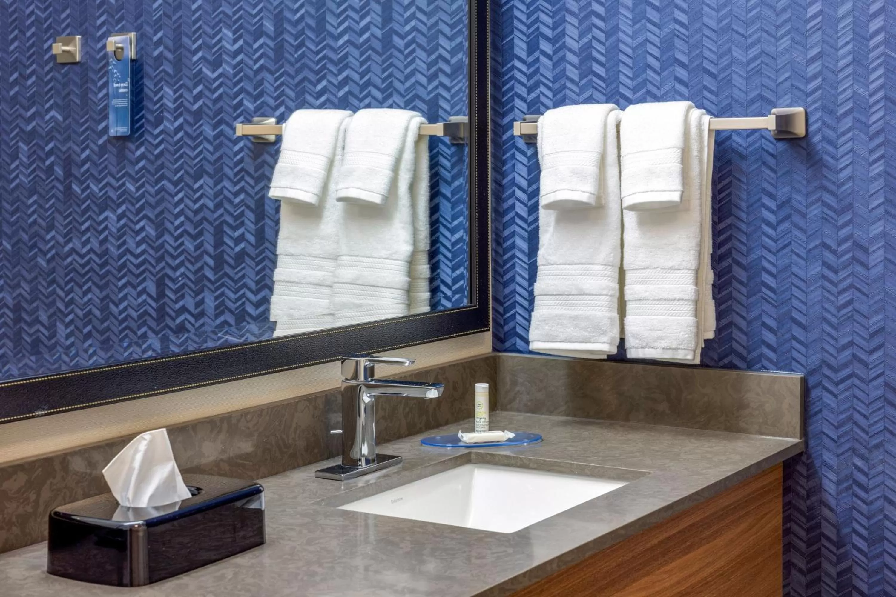 Bathroom in Fairfield Inn & Suites by Marriott Edmond
