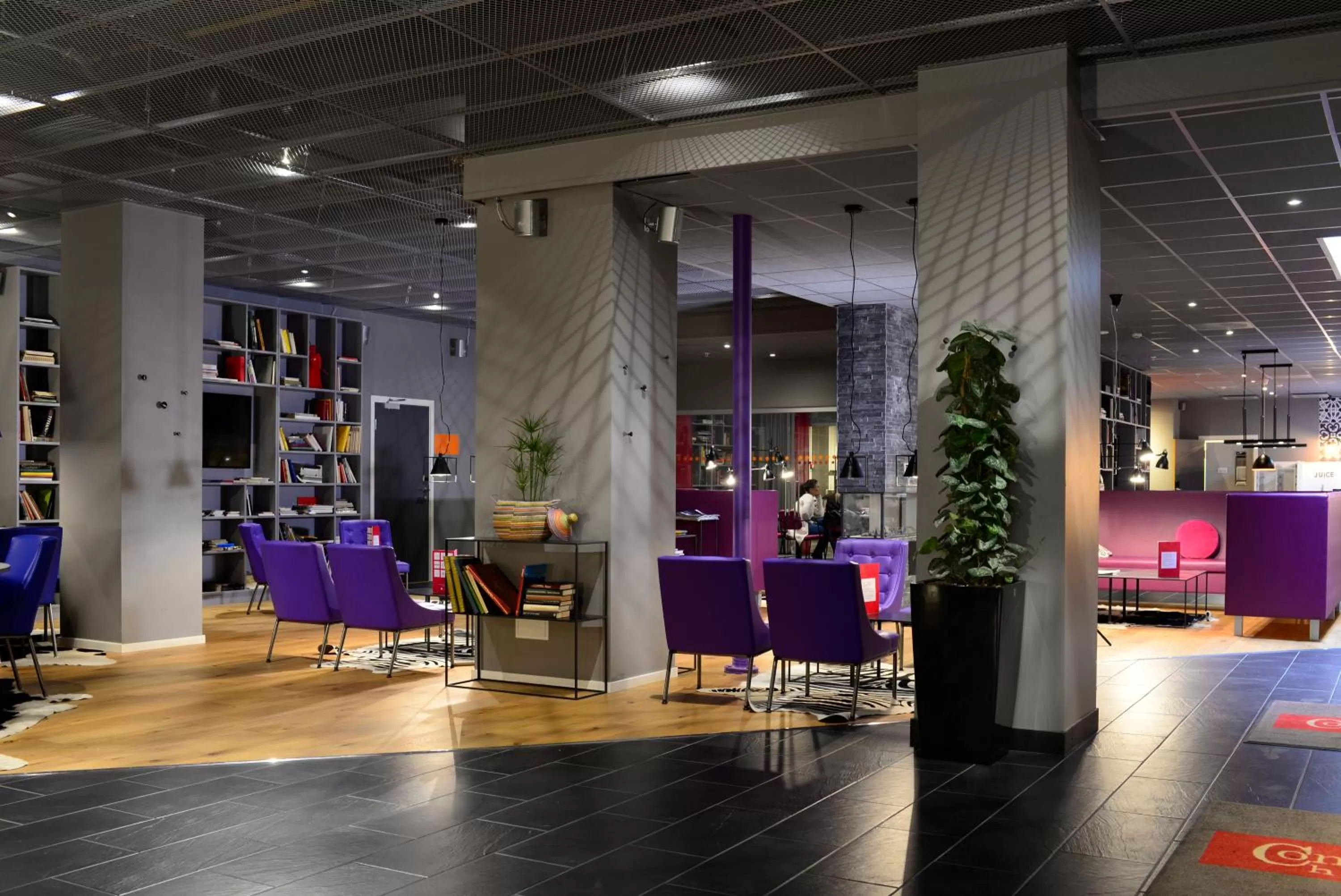 Lounge or bar, Lobby/Reception in Connect Hotel City