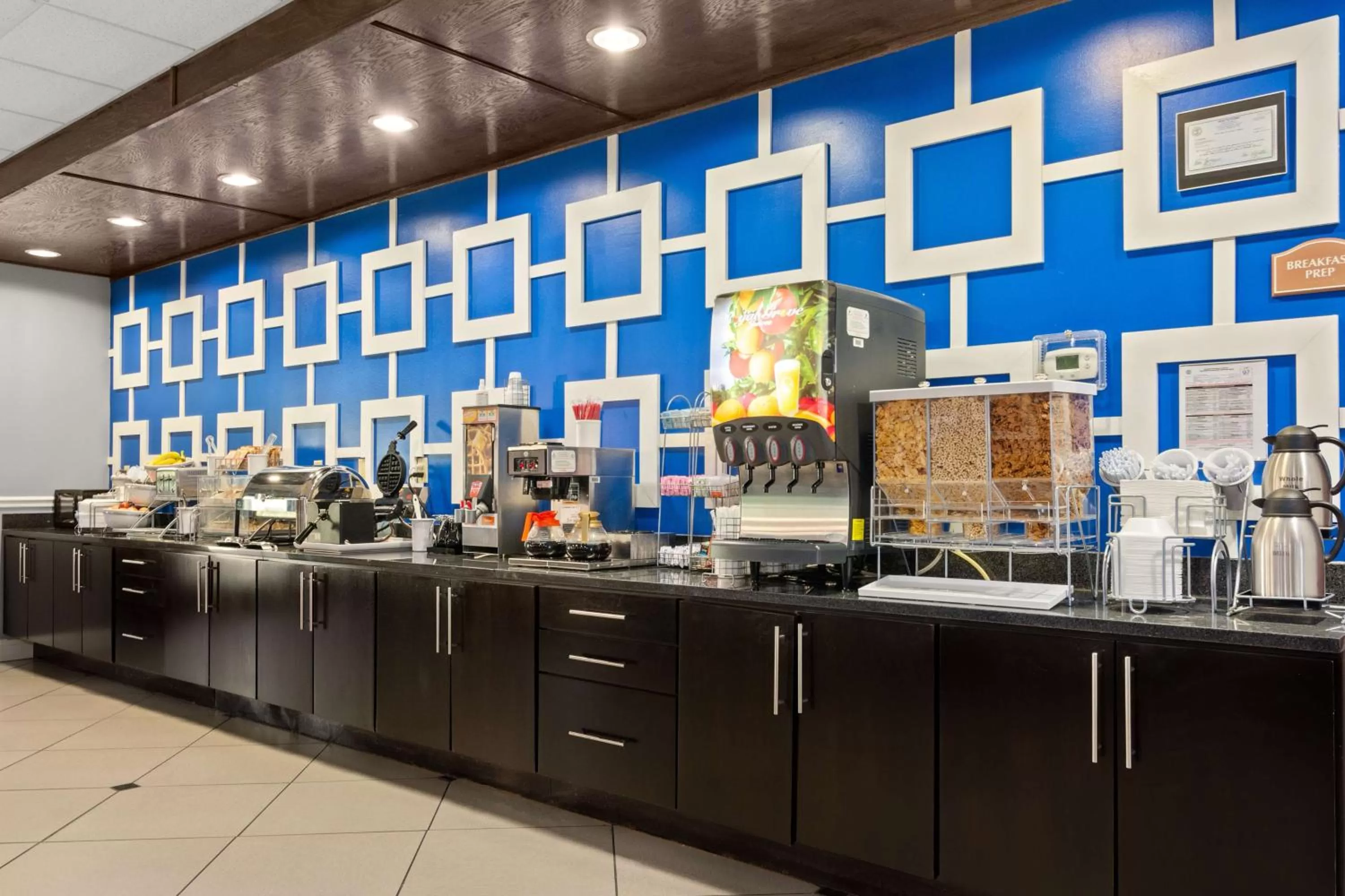 Restaurant/places to eat in Portland Inn & Suites