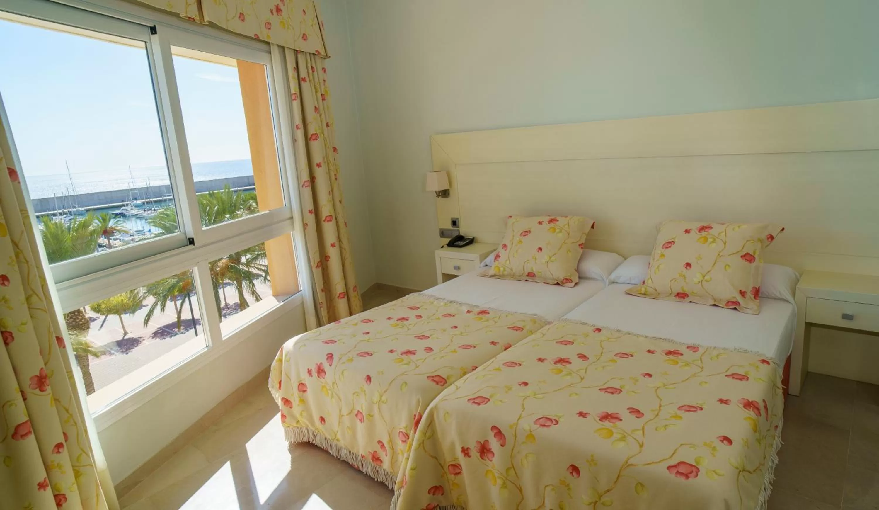 Bed in Senator Águilas