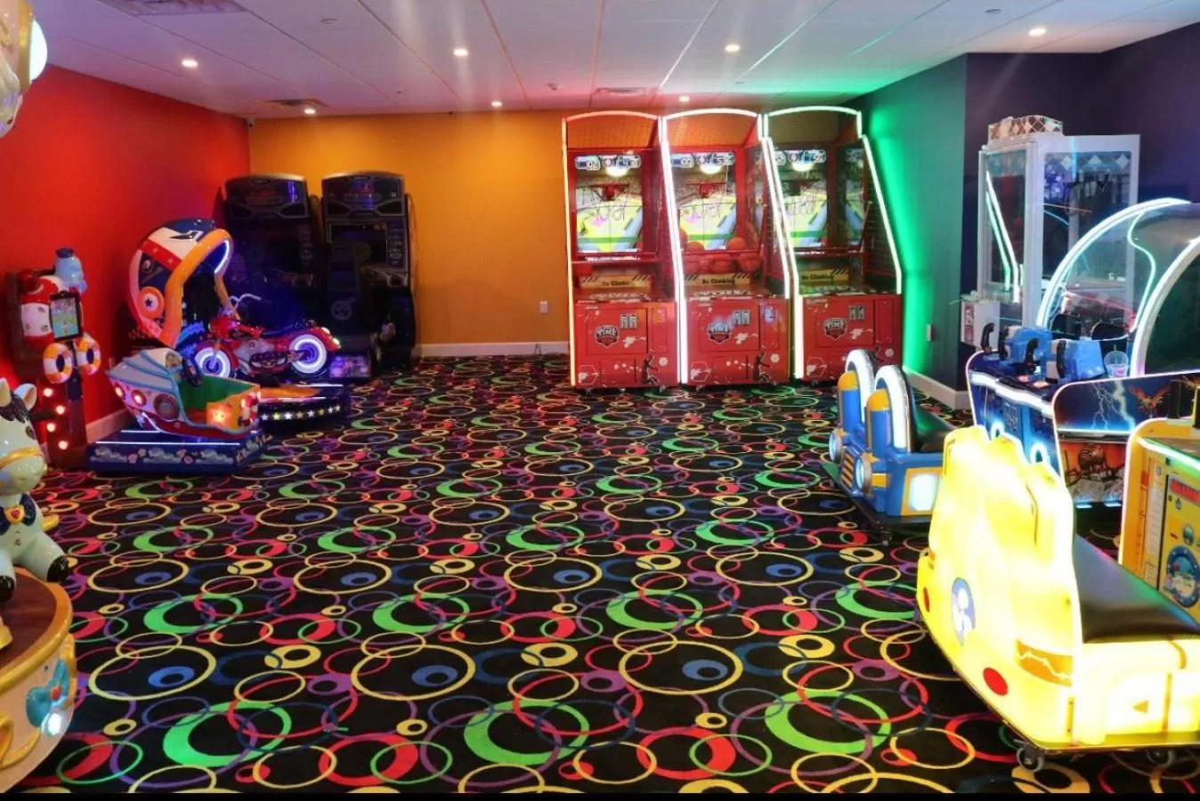 Game Room in Wyndham Lancaster Resort and Convention Center