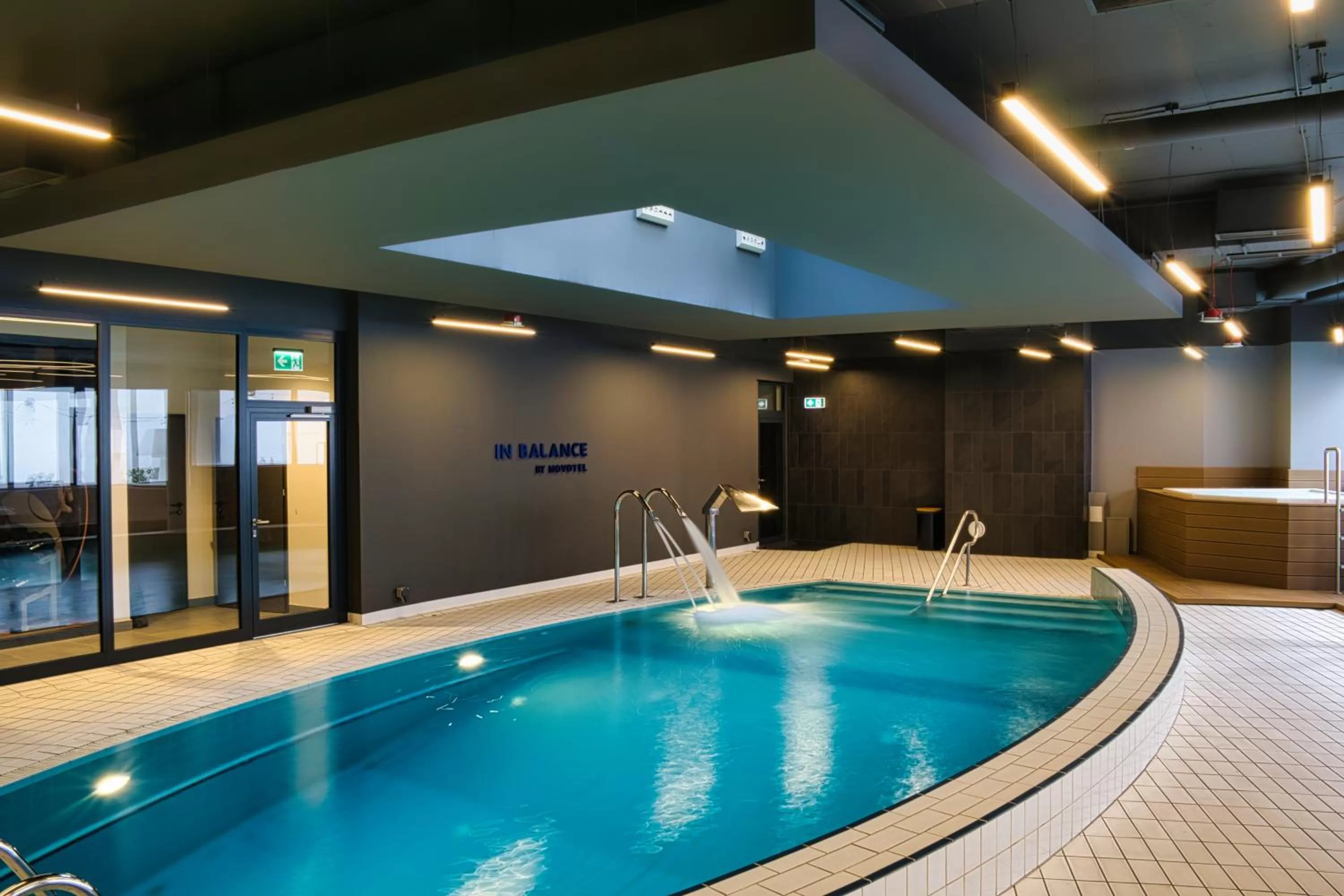 Swimming pool in Novotel Szczecin Centrum