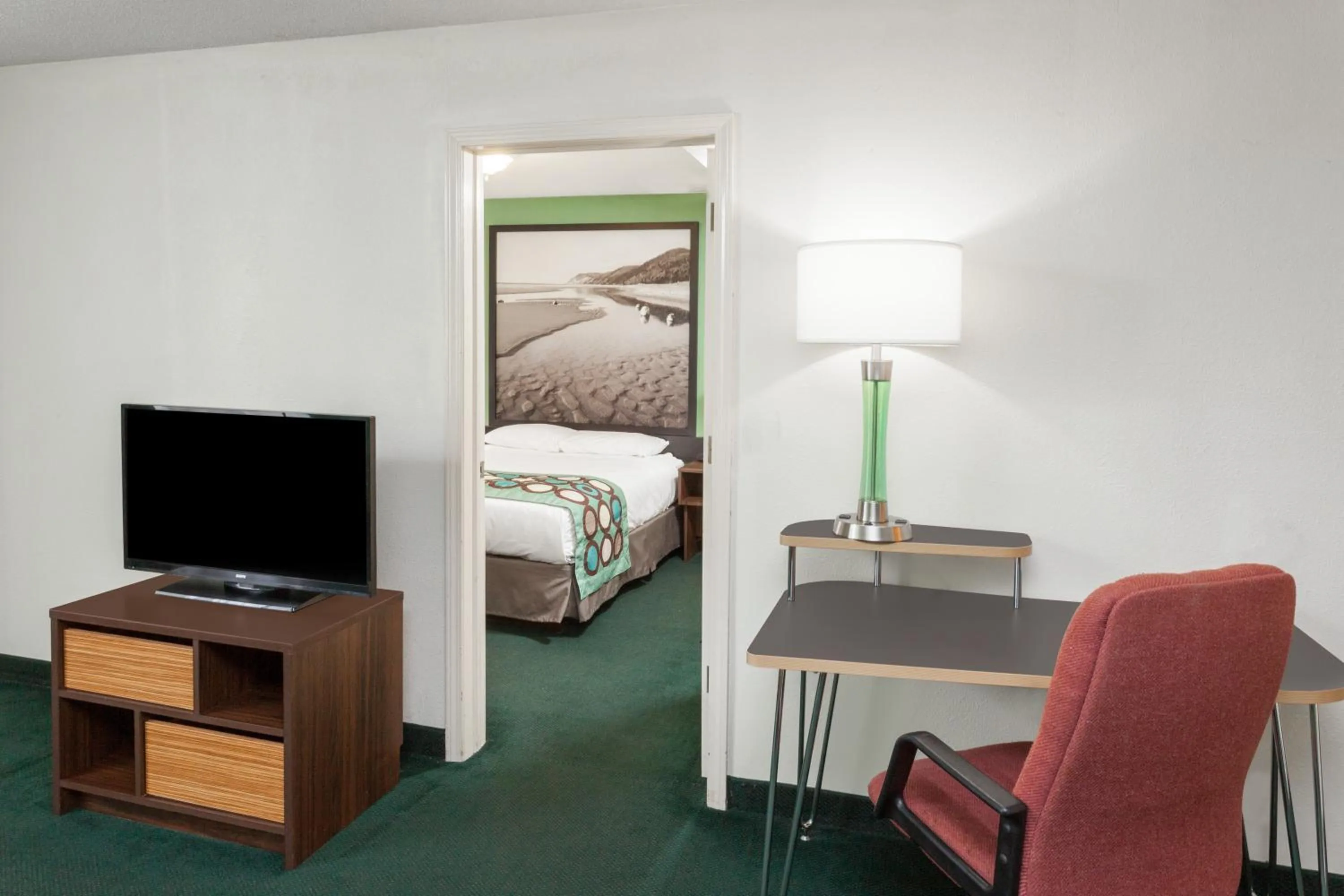 Living room, Bed in Super 8 by Wyndham Stevensville St Joseph