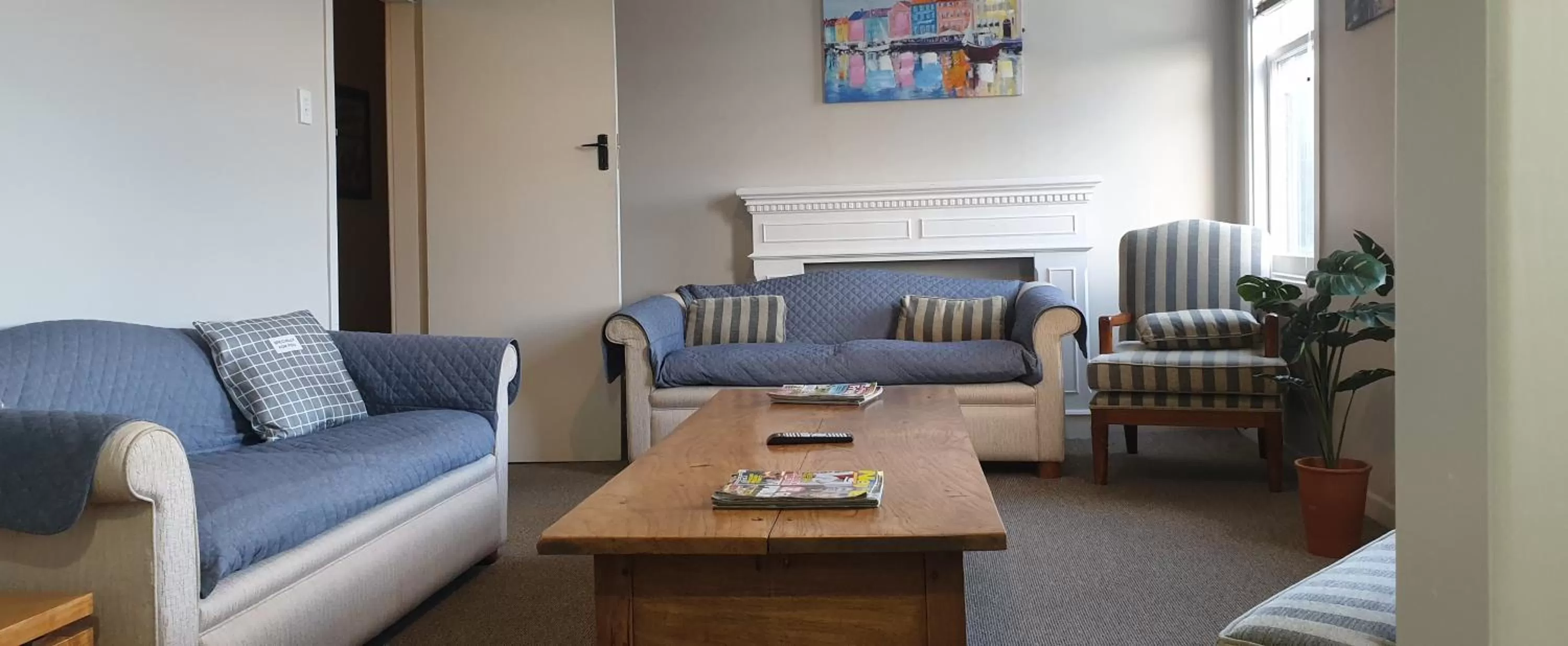 Communal lounge/ TV room in Fernlodge Inglewood