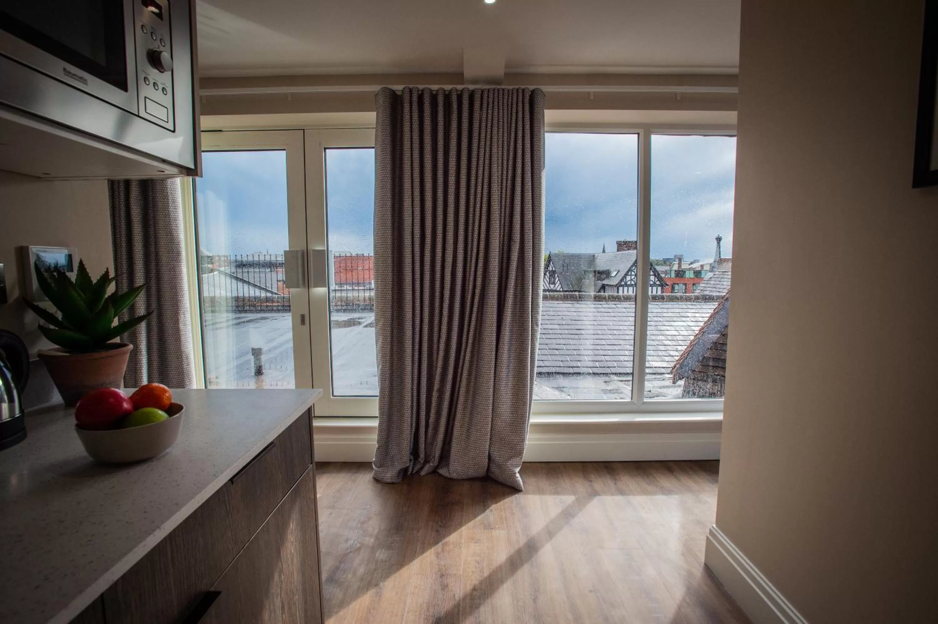 City view in The Gresham Aparthotel