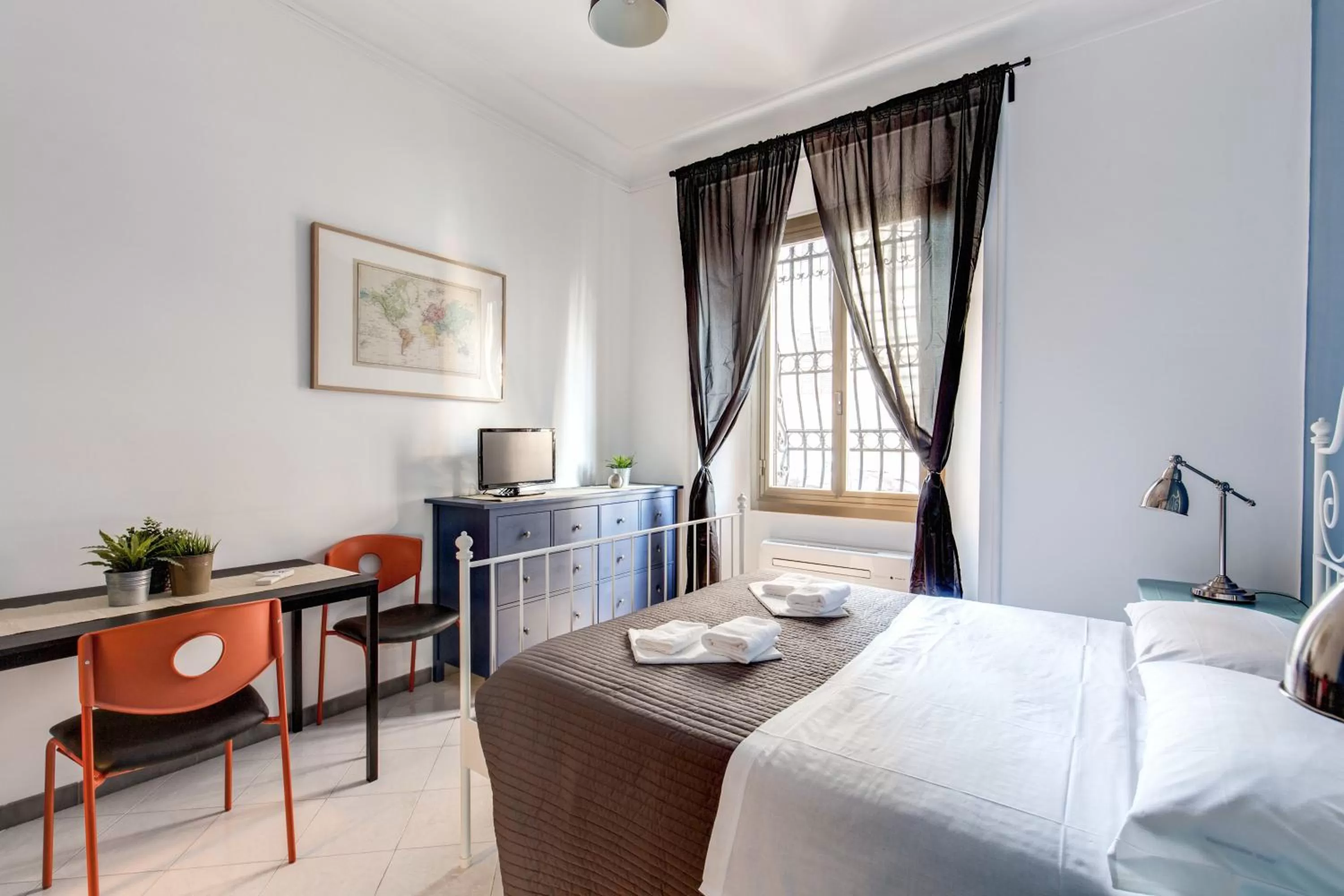 Day, Bed in Locanderia Roma