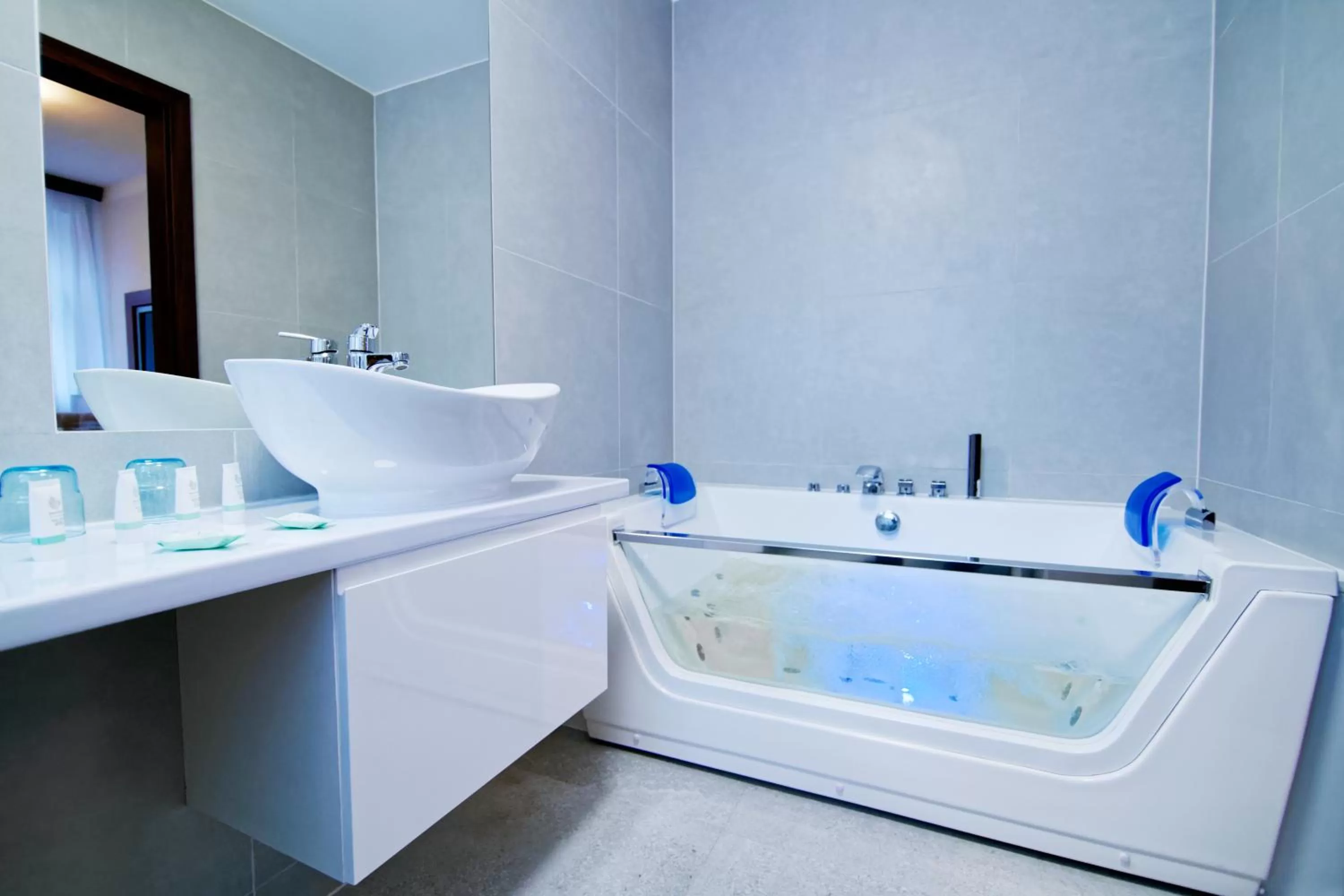 Hot Tub in Best Western Plus Hotel Olsztyn Old Town