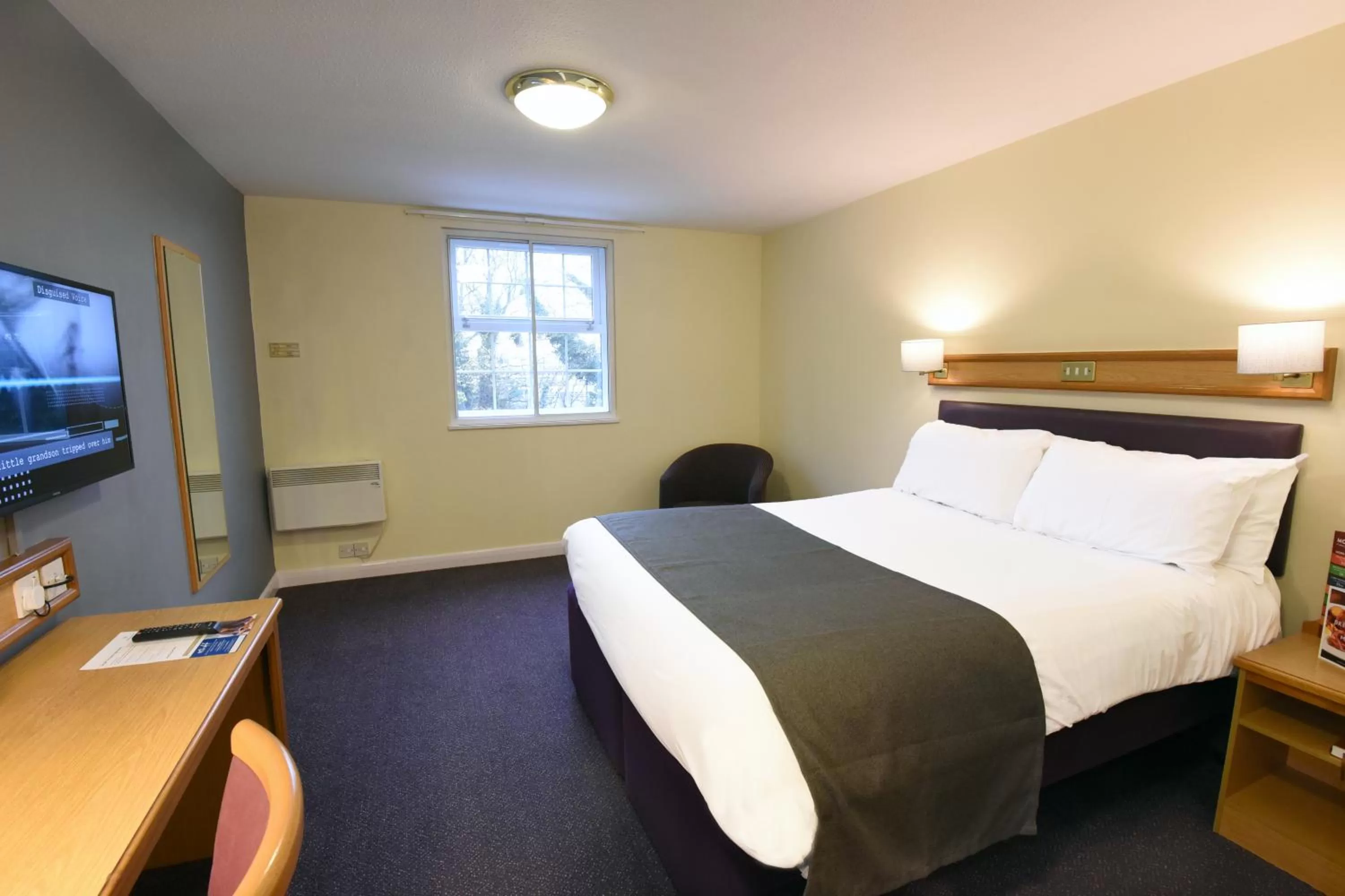 Bed in The Mount by Greene King Inns