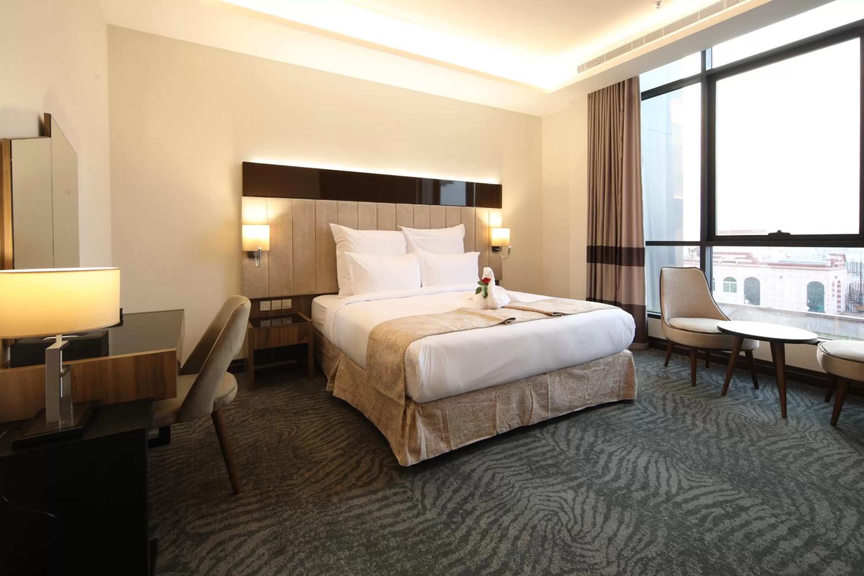 Connecting Family Suits in Gladiolus Hotel