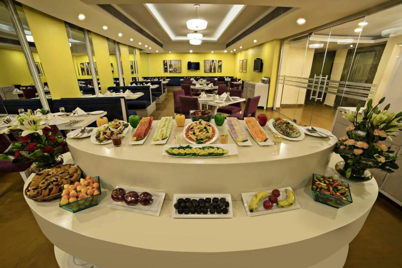 Food and drinks in Sarovar Portico Naraina, Hotel