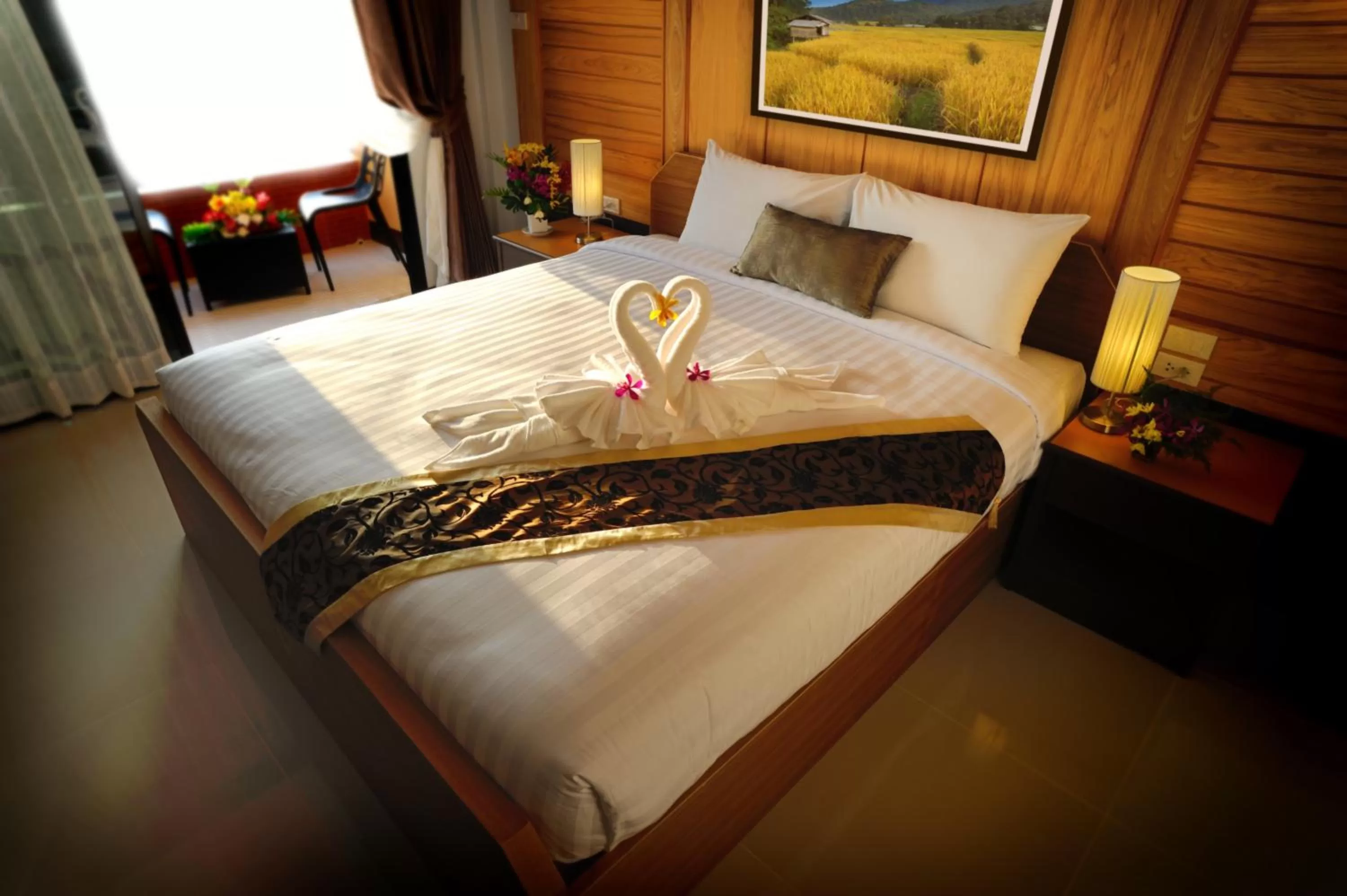 Photo of the whole room, Bed in Suppamitr Villa Hotel