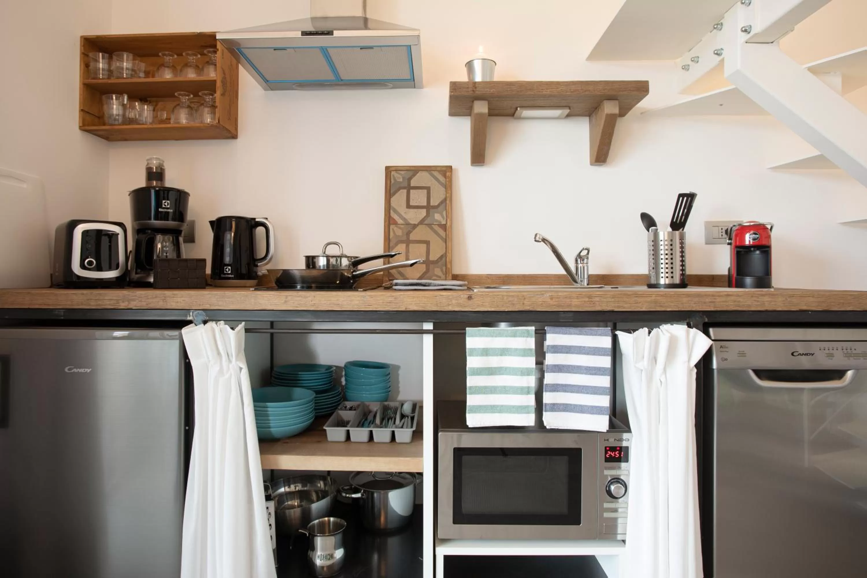 Kitchen or kitchenette in Sunset Residence