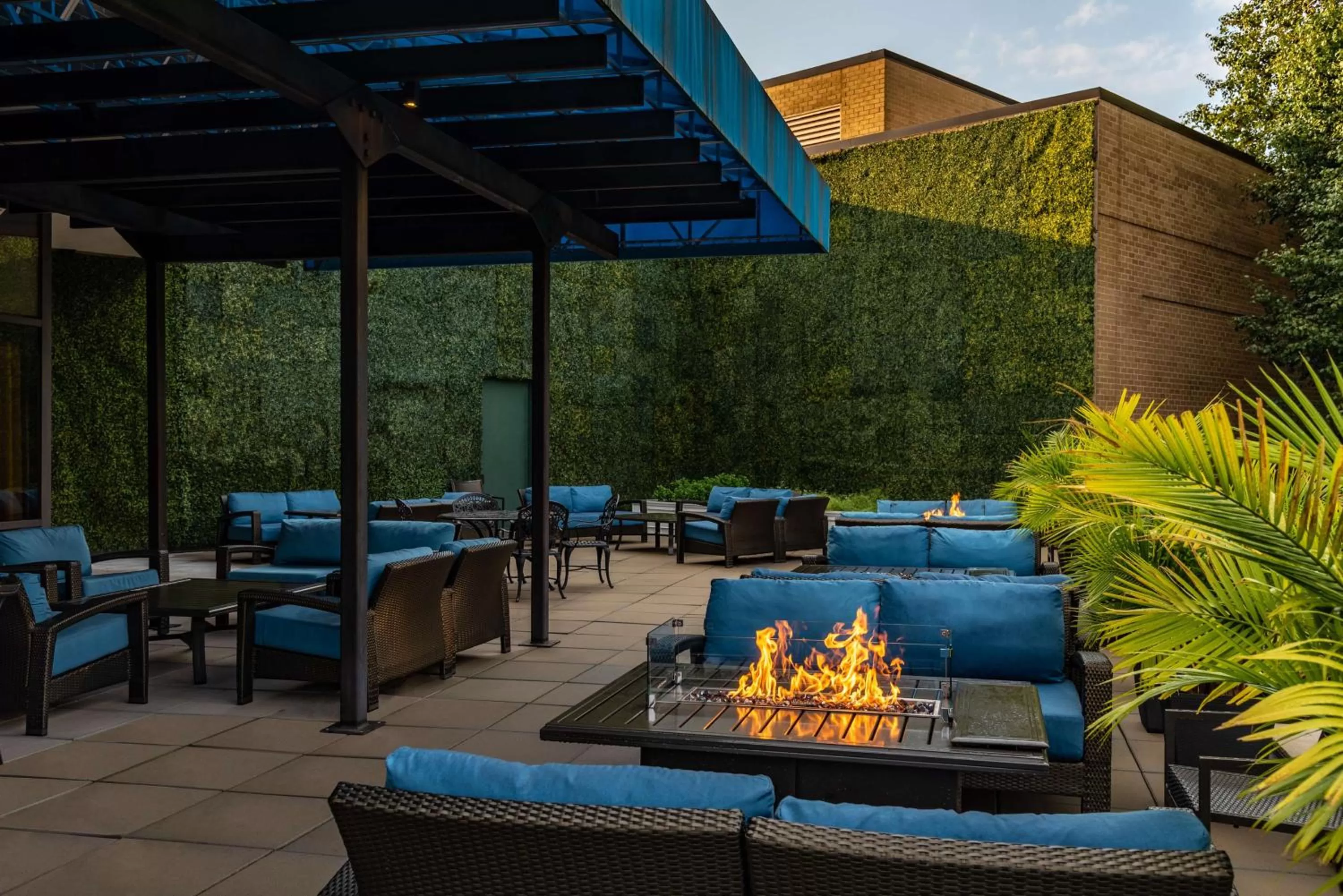 Patio in Hilton Alexandria Mark Center