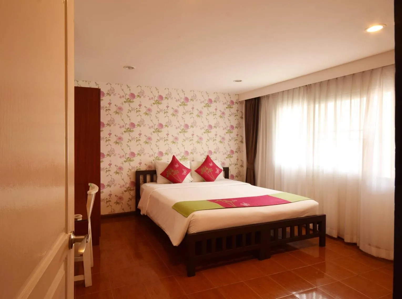 Bed in Blissotel Ratchada