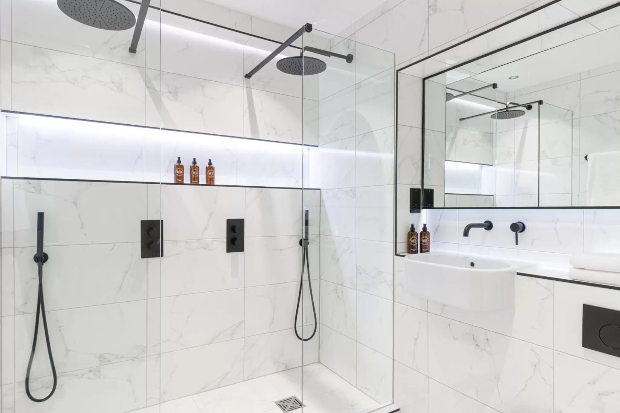 Bathroom in Velvet Hotel Manchester, WorldHotels Crafted