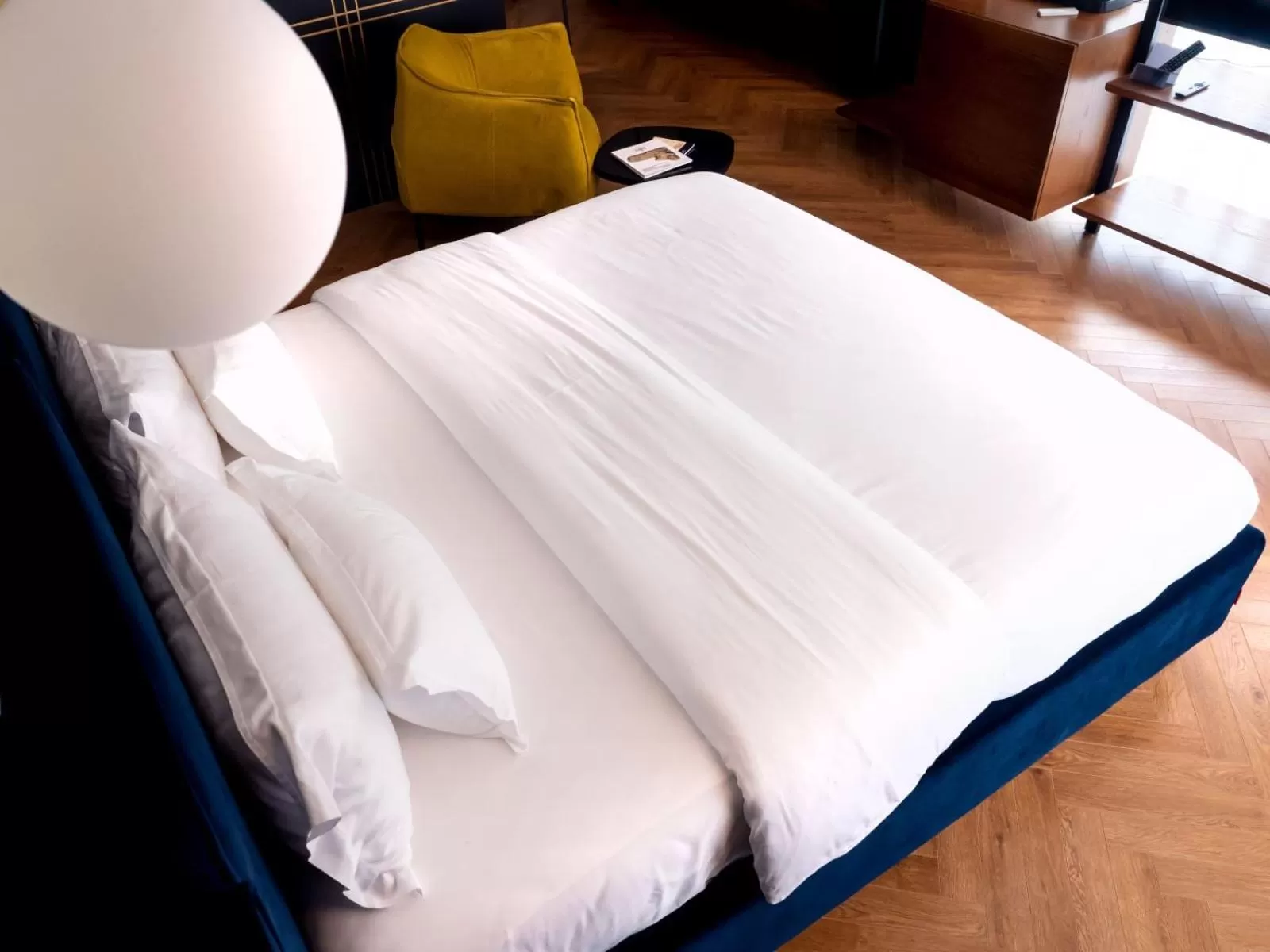 Bed in Moncafe Boutique Hotel & SPA Tirana