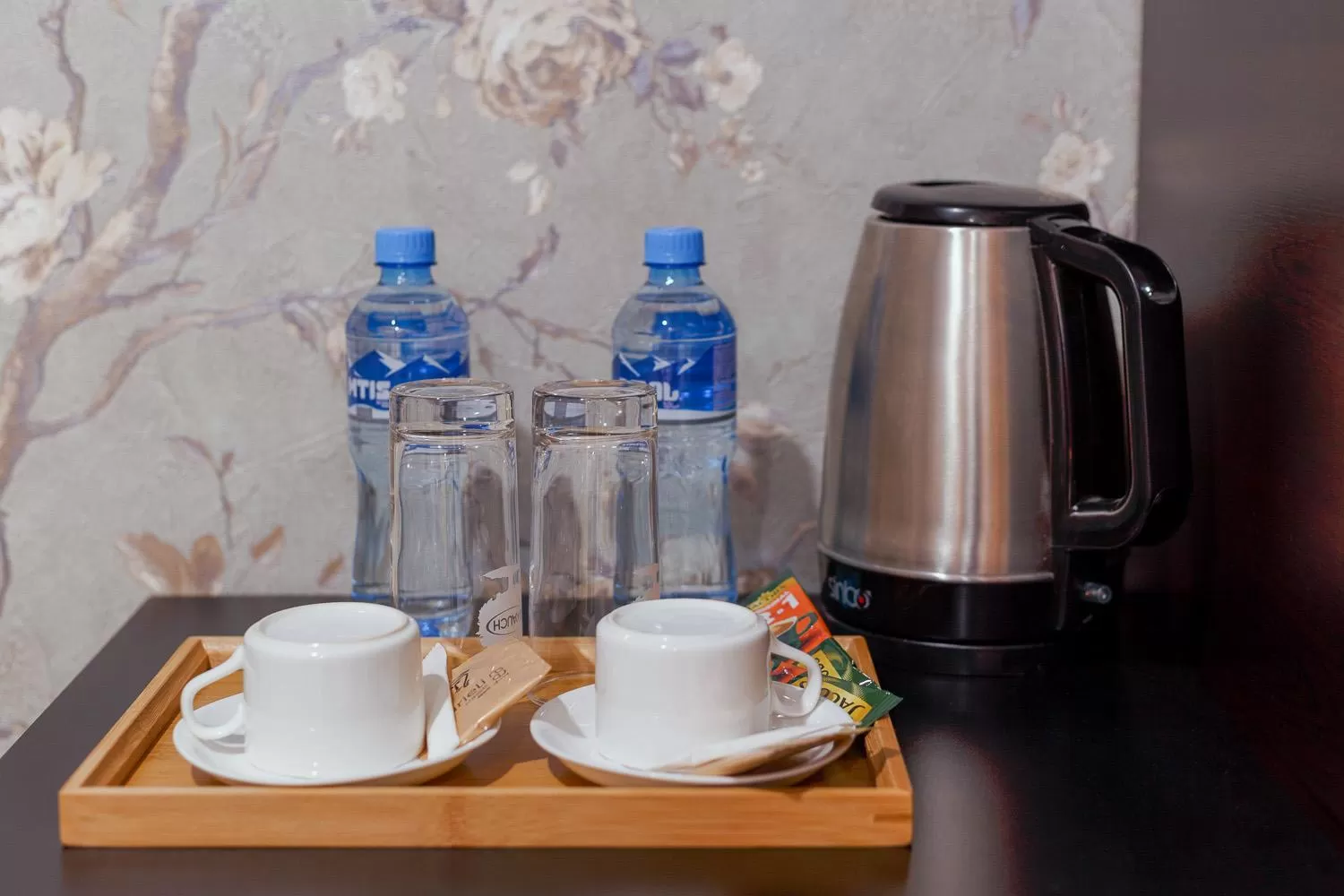 Coffee/tea facilities in Aura Plaza Hotel