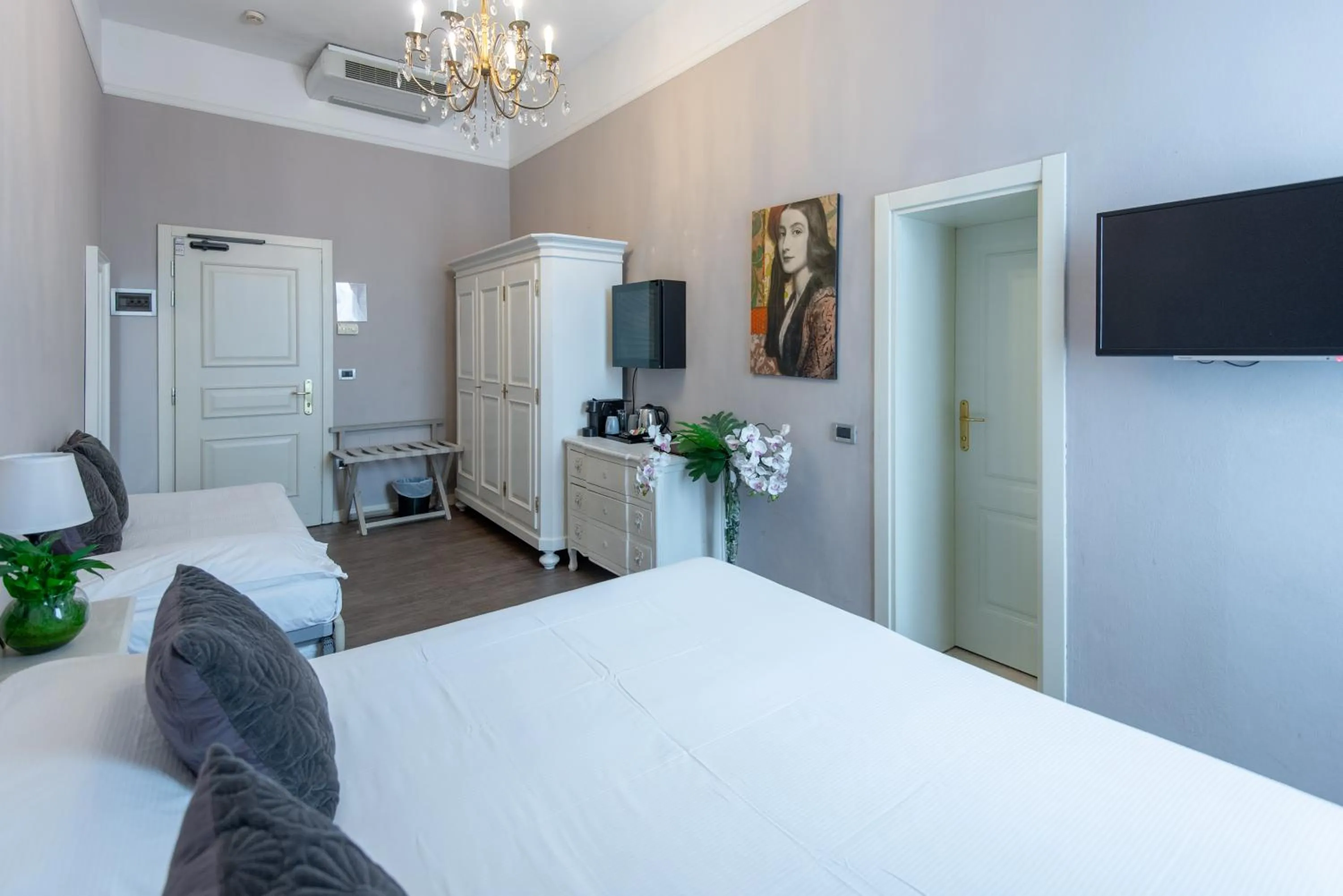 Bedroom, Bed in Hotel Ristorante Ala d'Oro