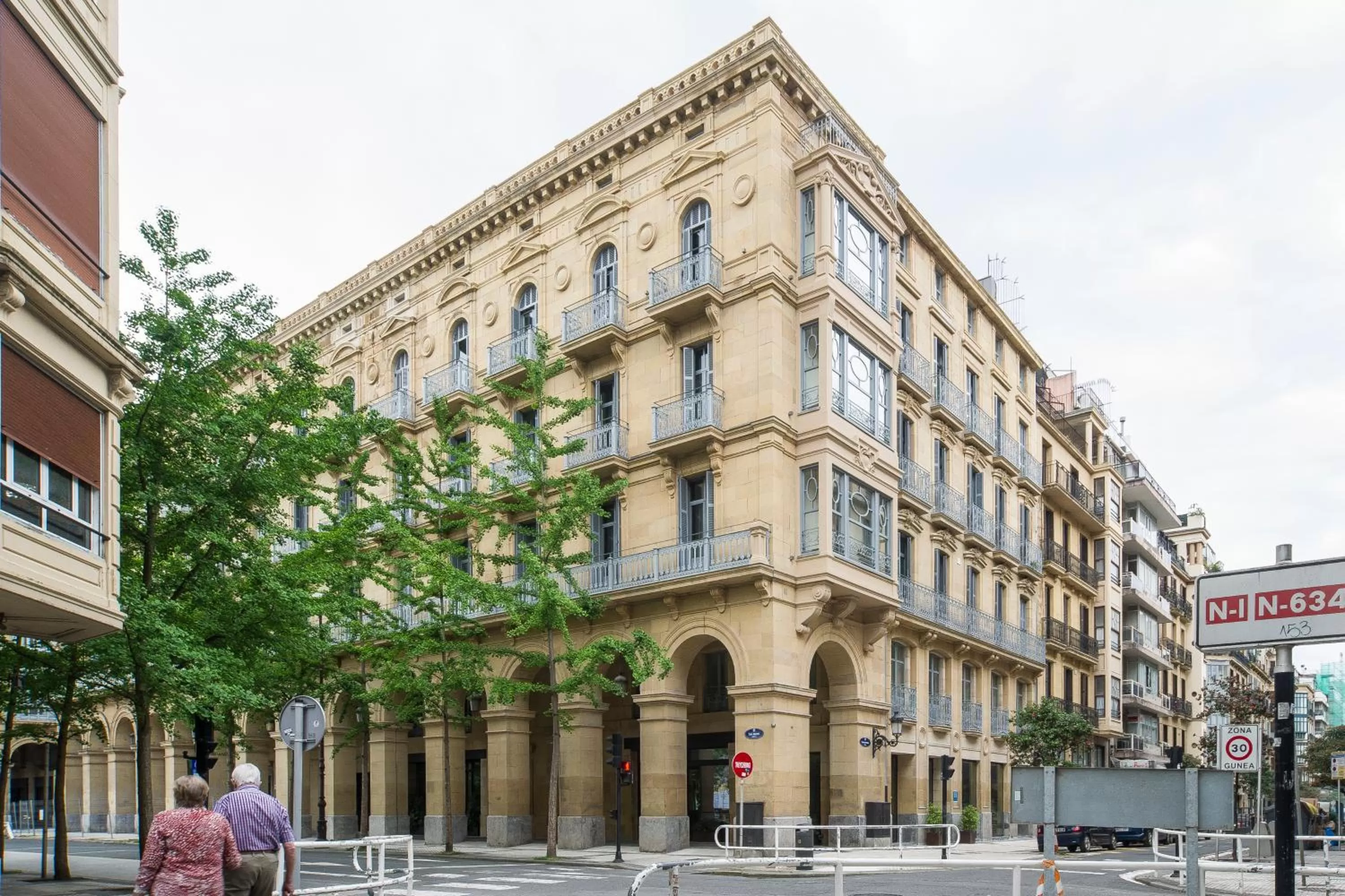 Property building in Hotel Arbaso