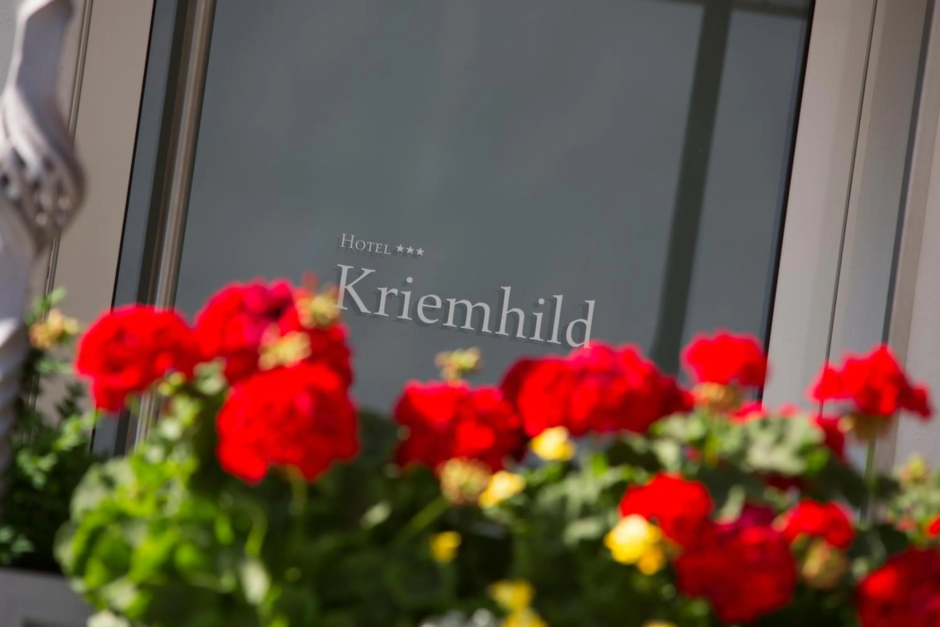 Facade/entrance in Hotel Kriemhild am Hirschgarten