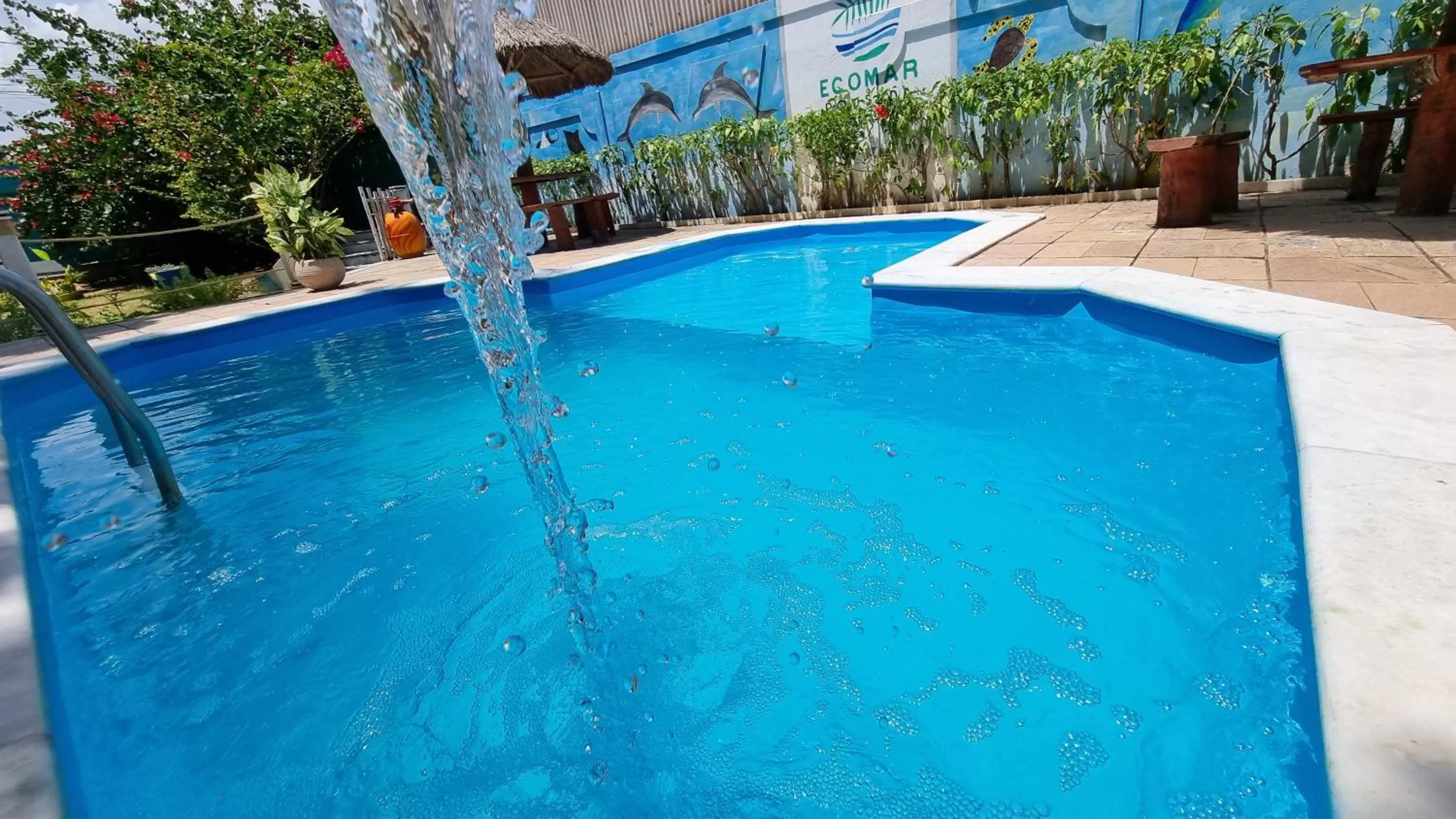 Swimming pool in Ecomar Pousada
