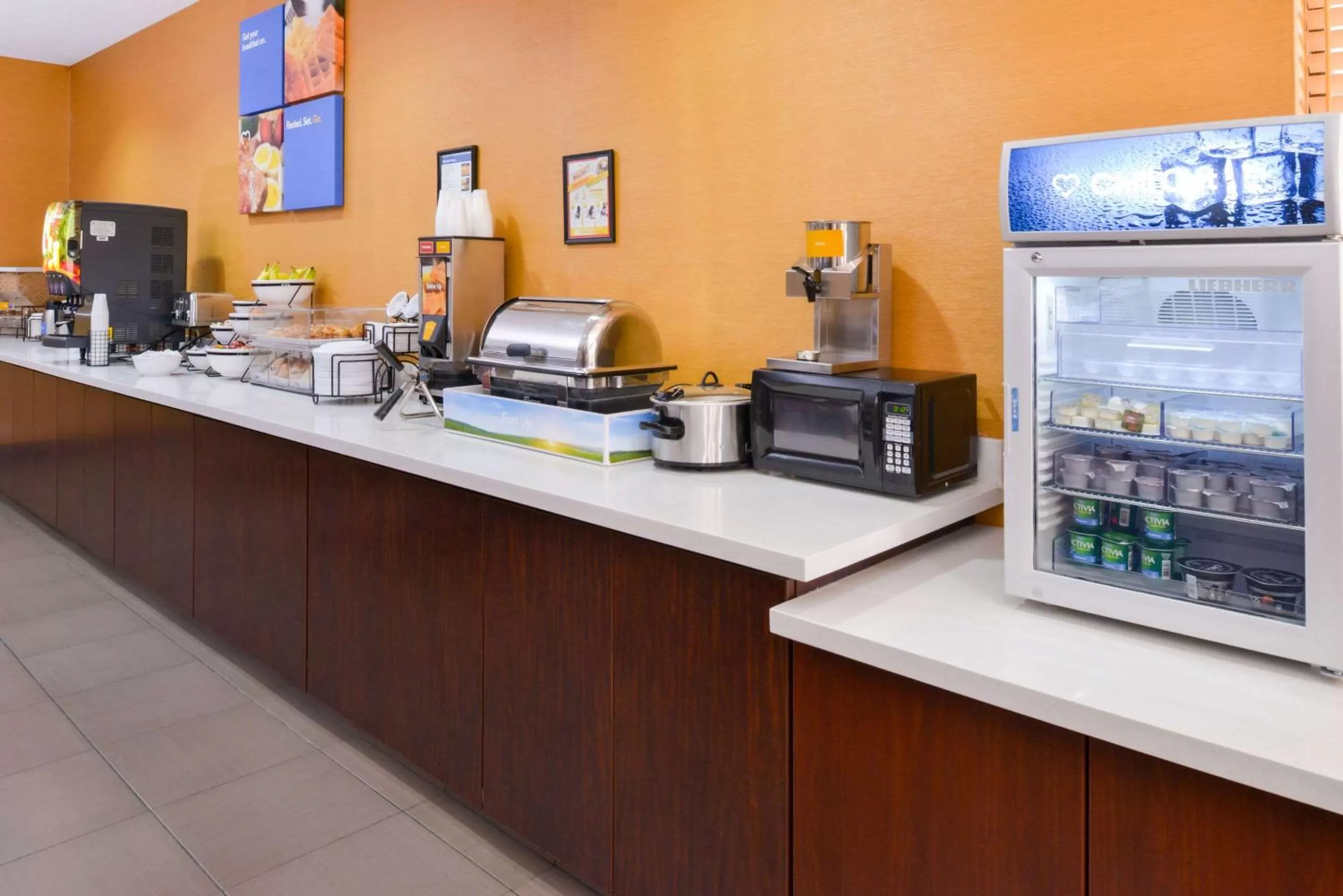 Restaurant/places to eat in Holiday Inn Express & Suites Joplin Southeast by IHG