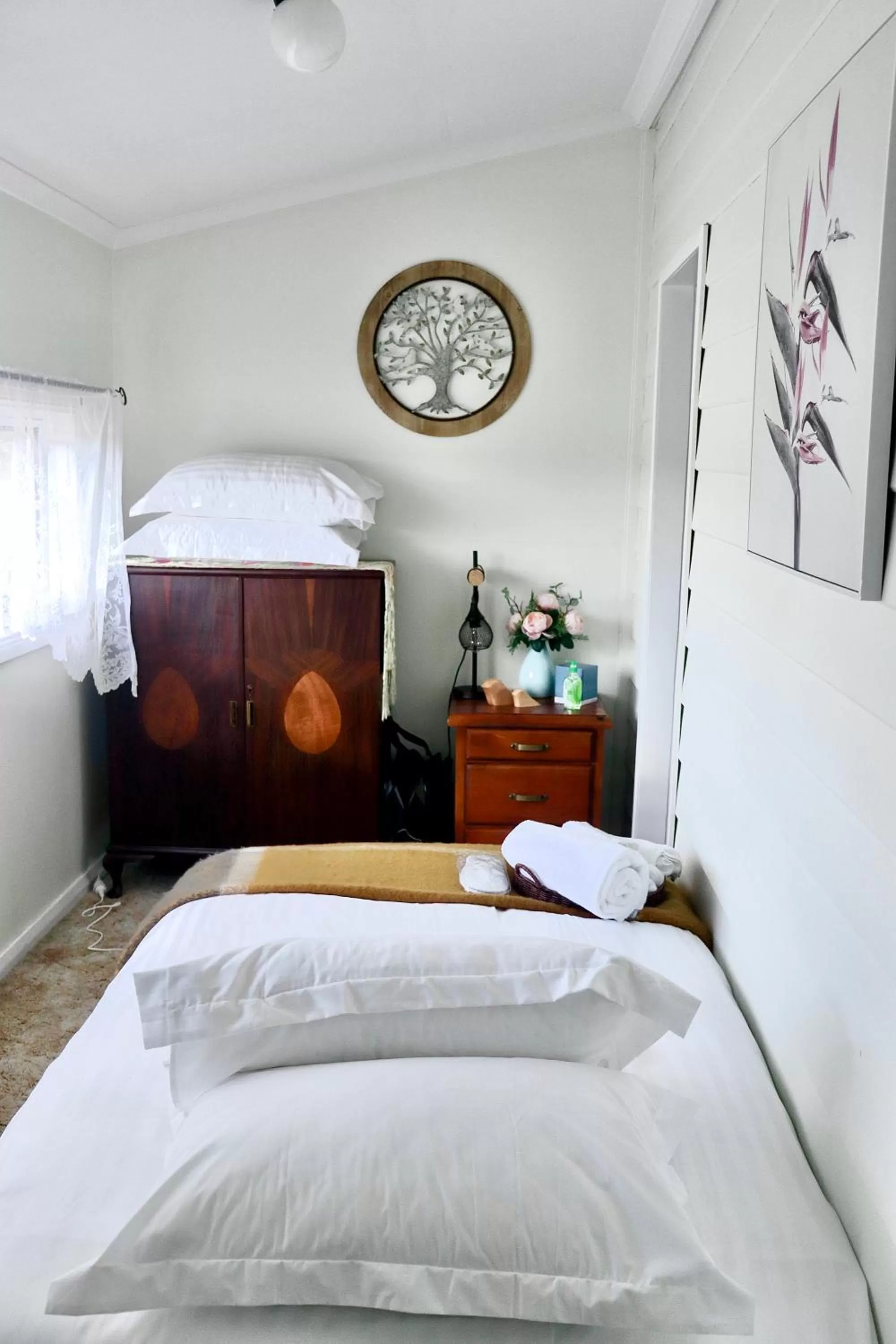 Bed in Clover Cottage Uralla