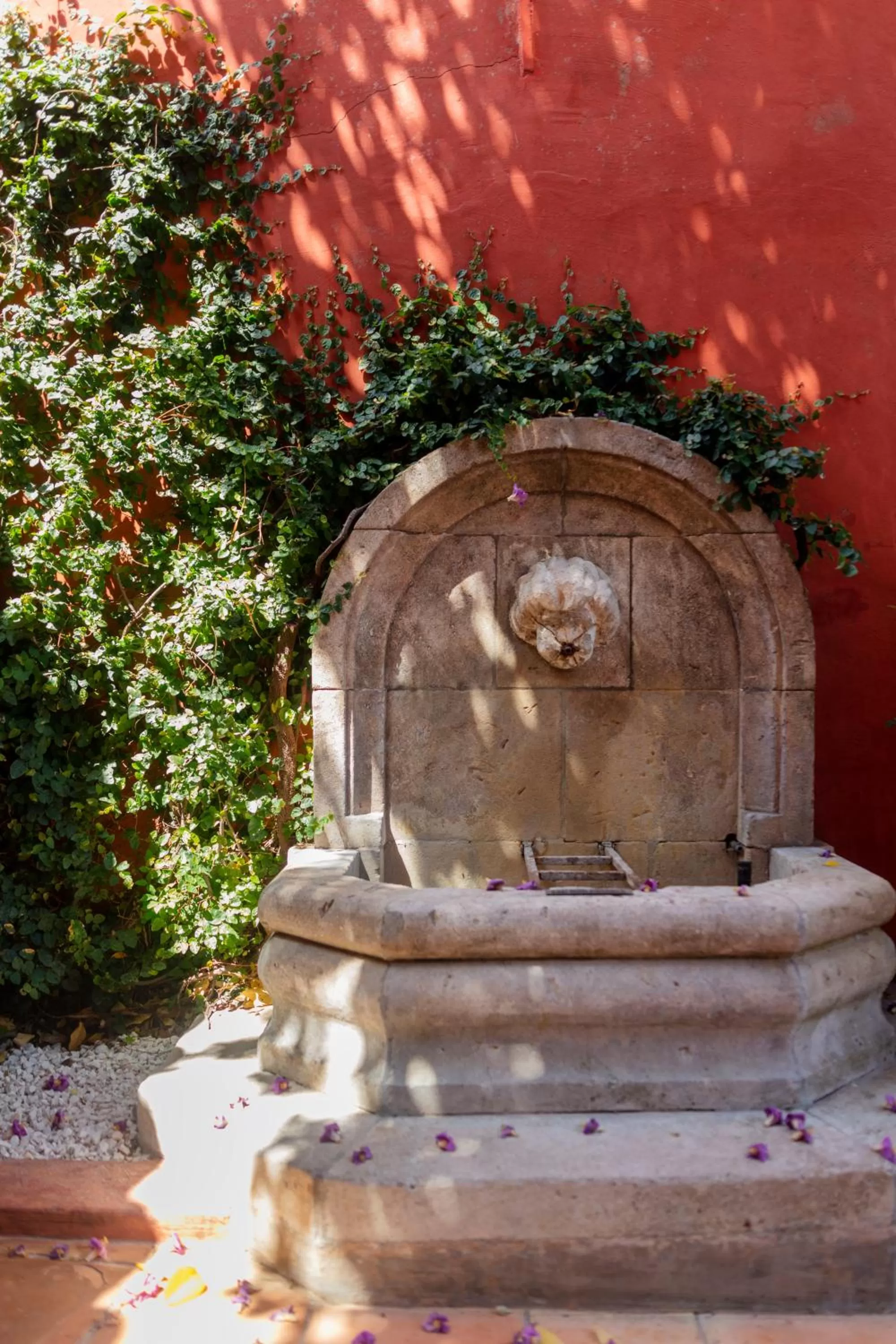 Decorative detail in Hôtel l'Arena