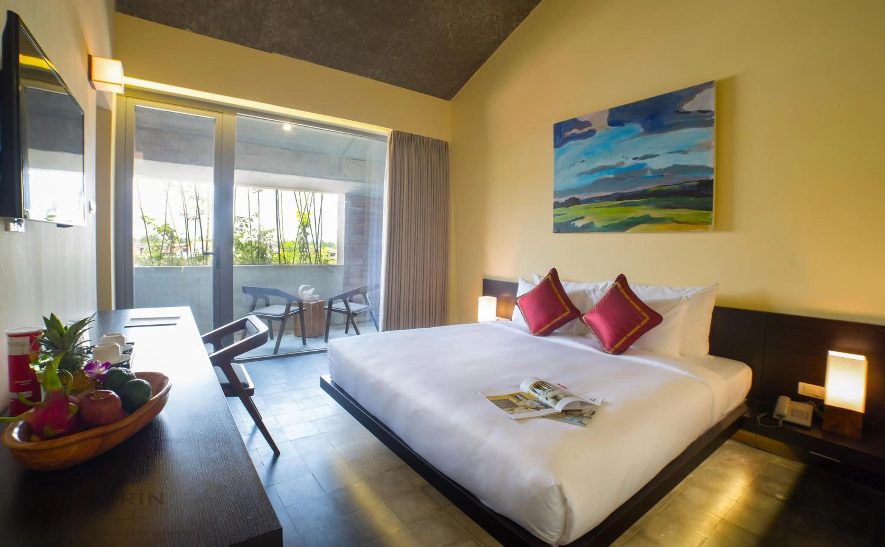 Photo of the whole room, Bed in Mulberry Collection Silk Eco