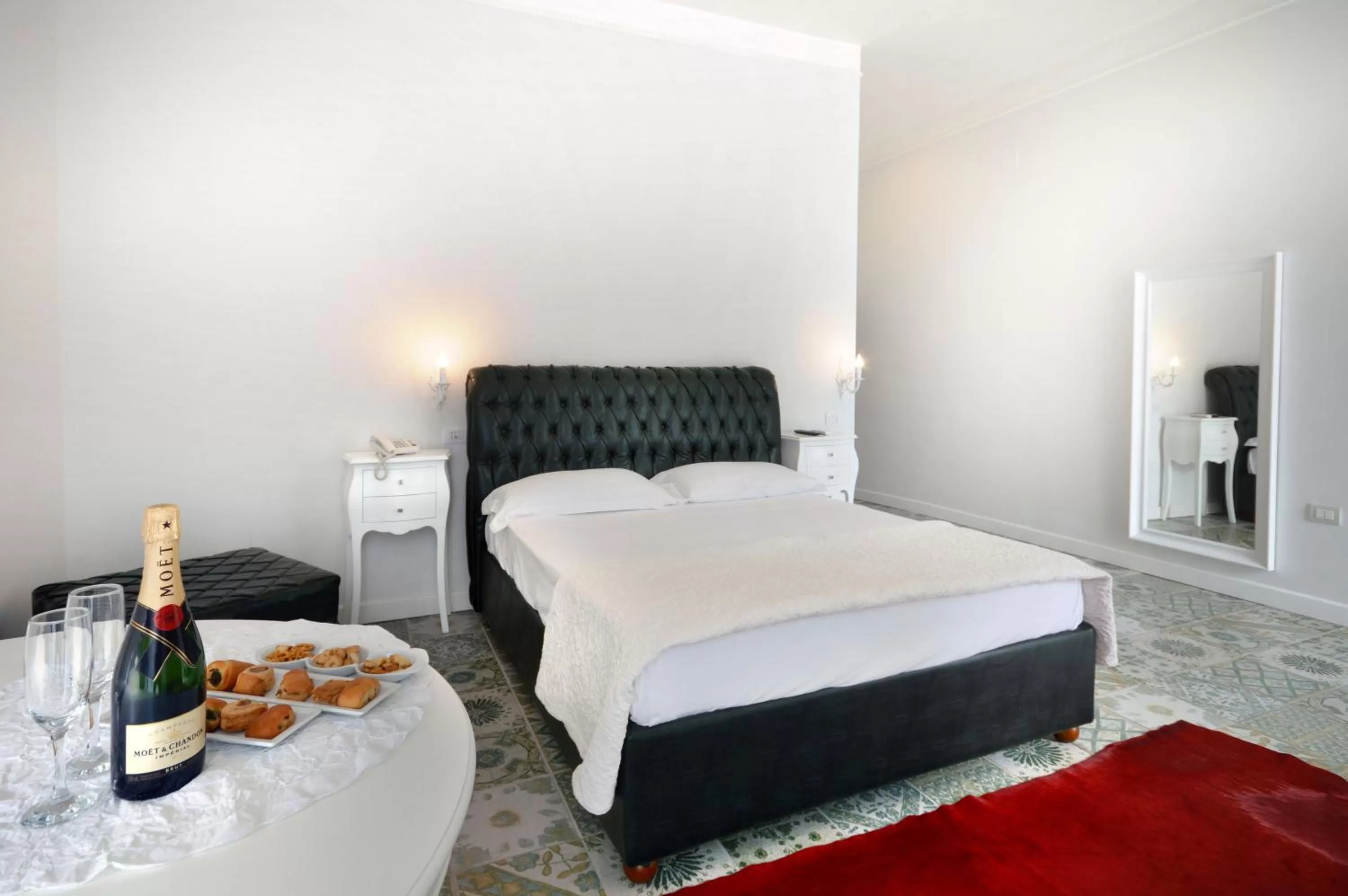 Photo of the whole room, Bed in Barbarella Home