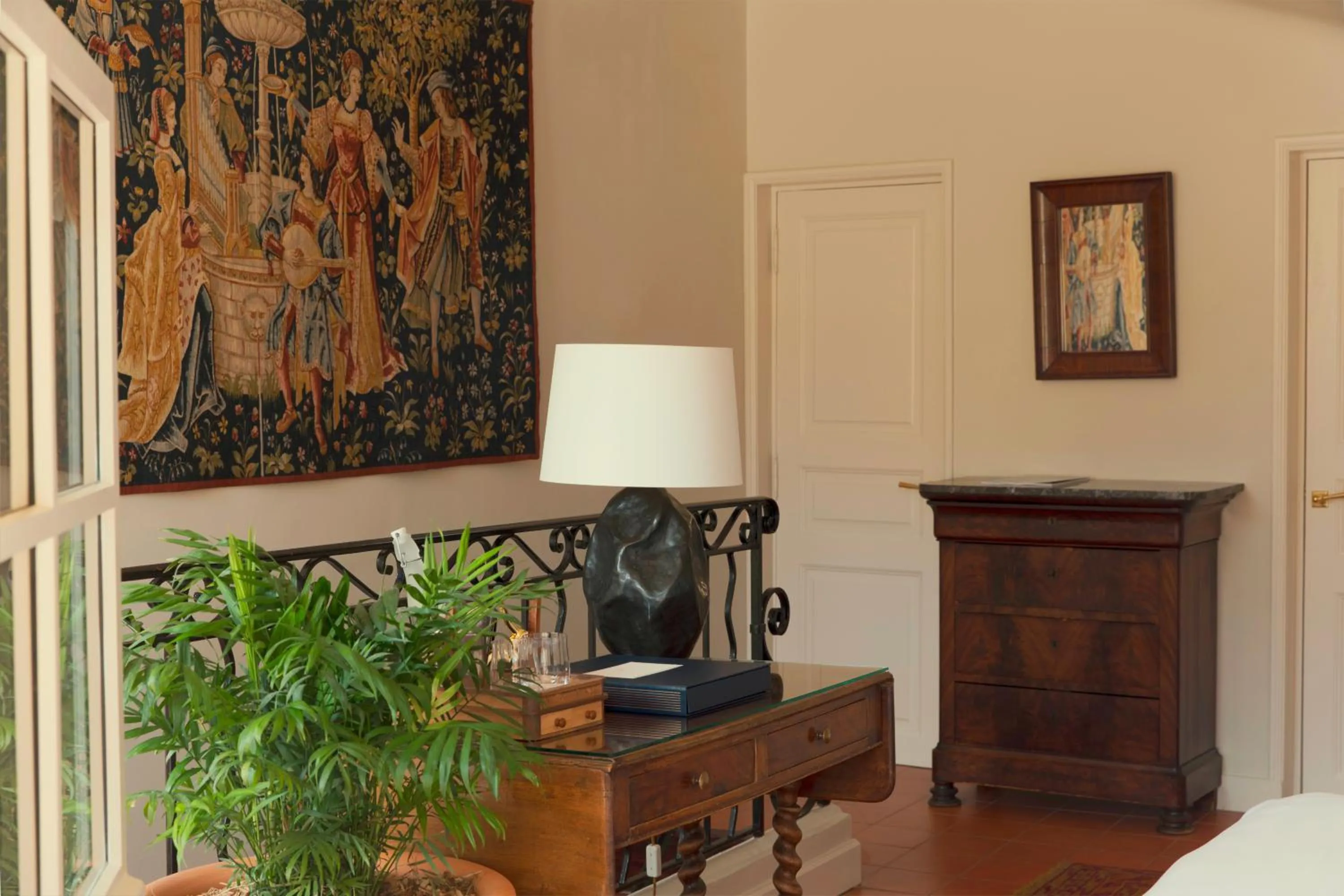 Decorative detail in Hotel la Ponche