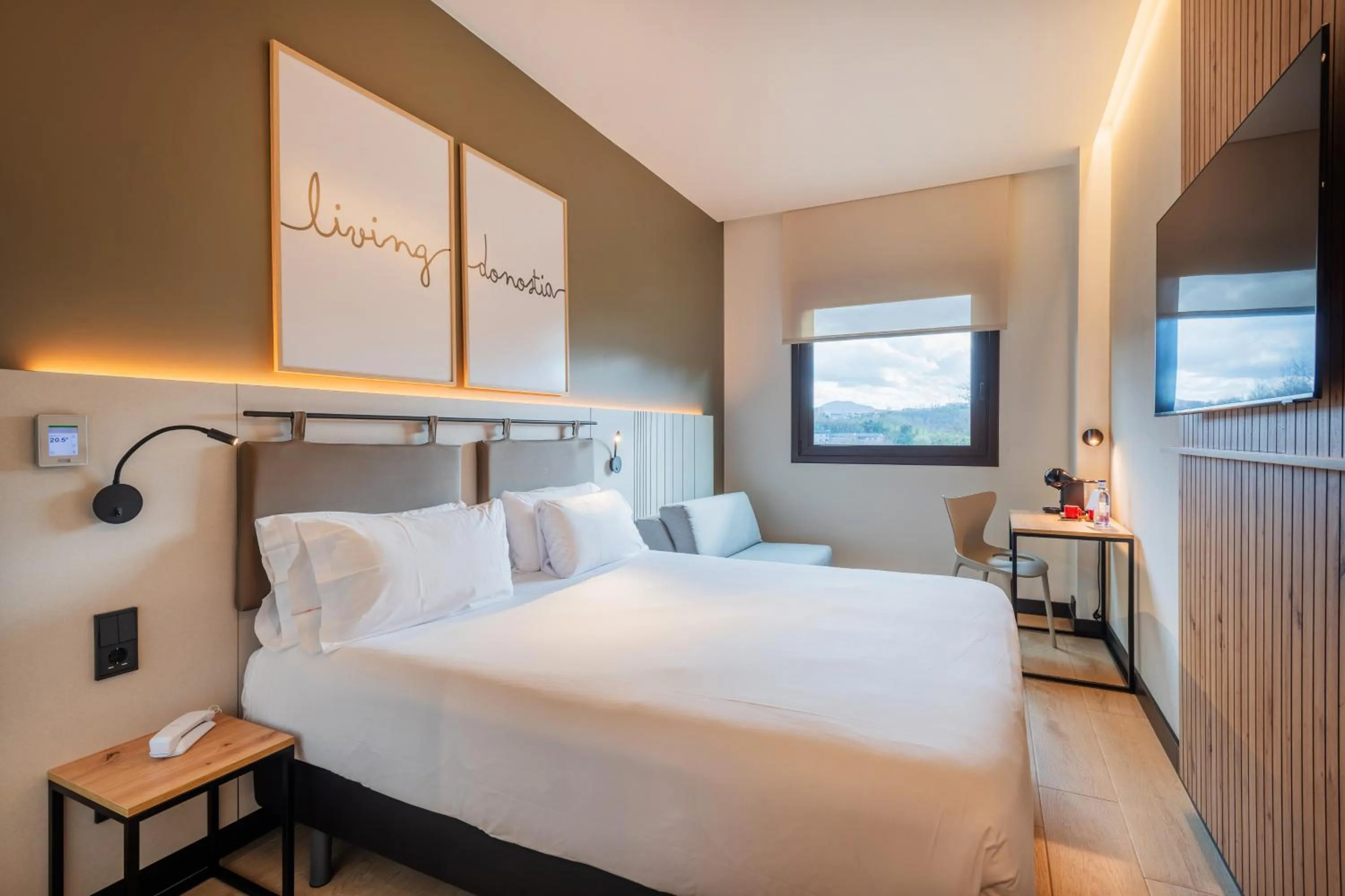 Bed in Hotel Bed4U San Sebasti