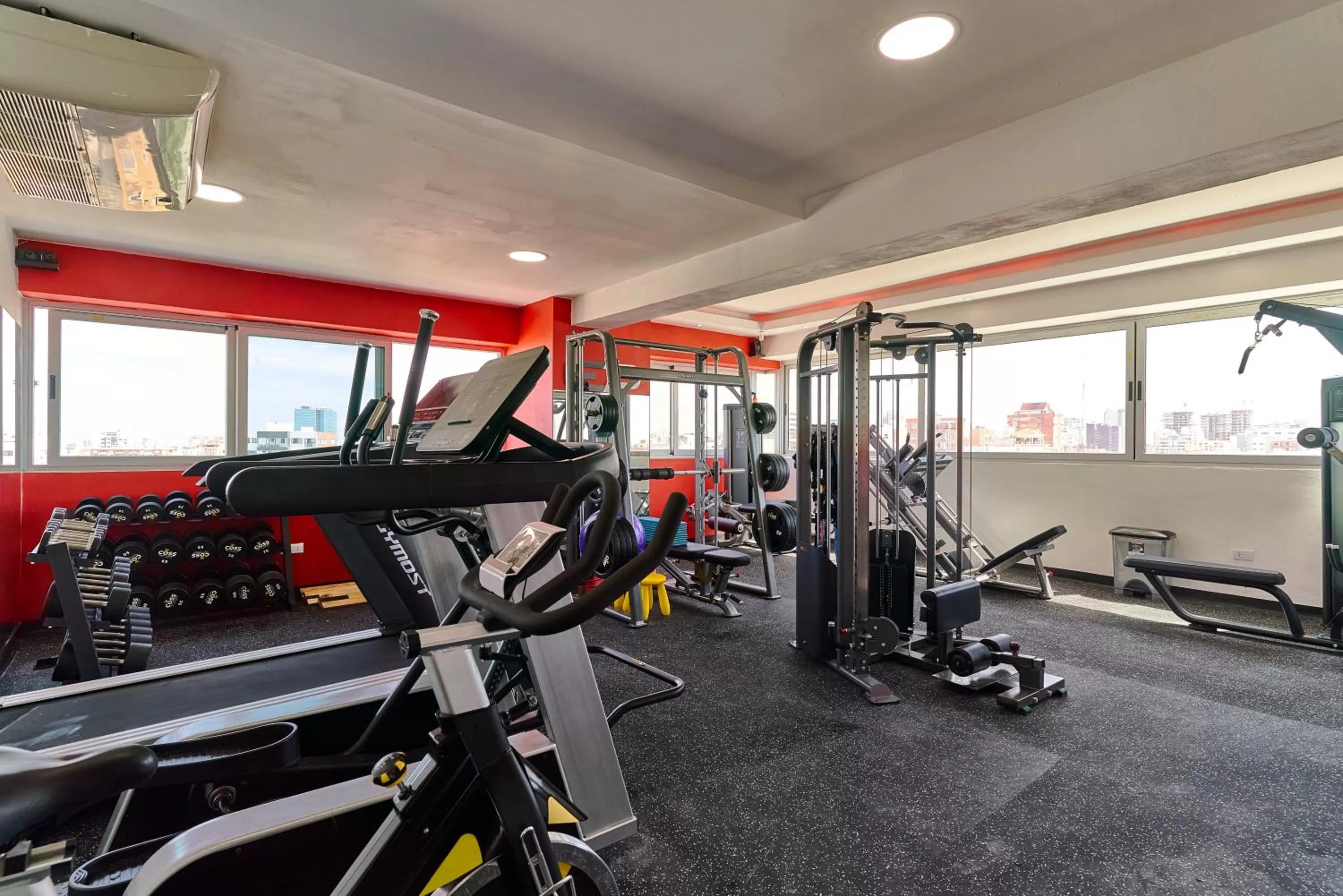 Fitness centre/facilities in Central Suites Tower