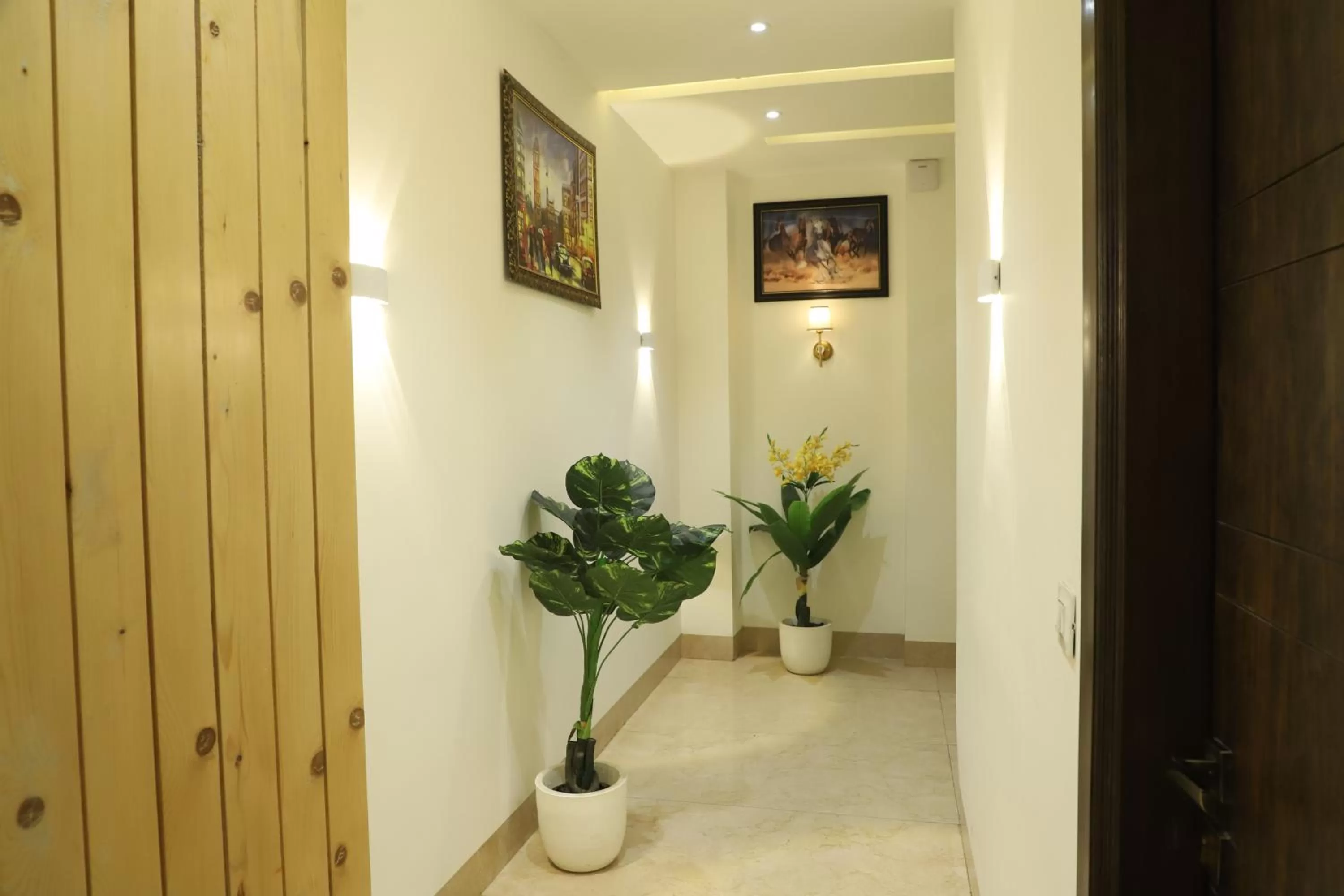 Lobby or reception in Perfect Stayz Premium- Hotel Sehdev Near Golden Temple