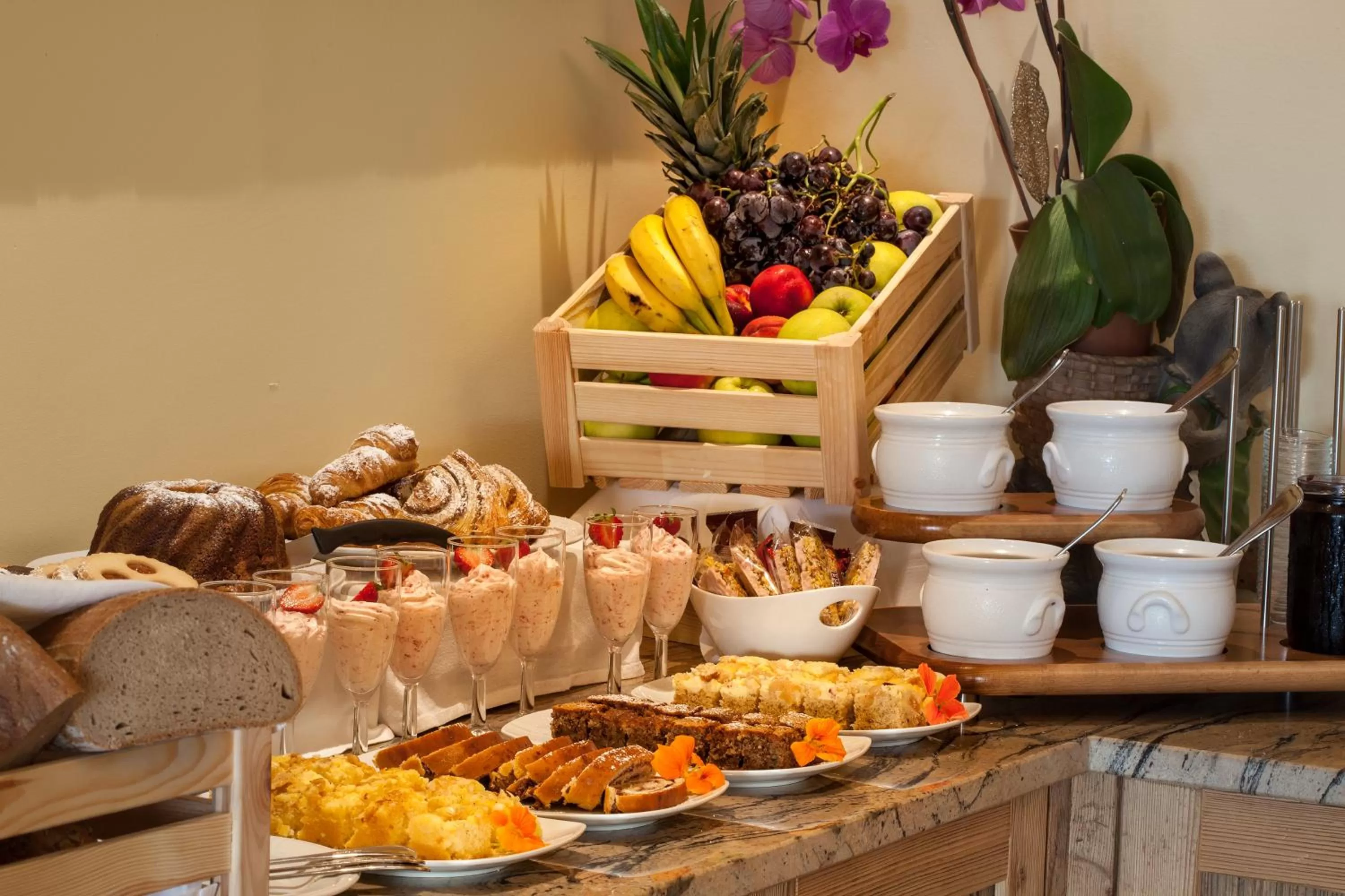 Restaurant/places to eat in Panorama Hotel Gasthof Leidingerhof